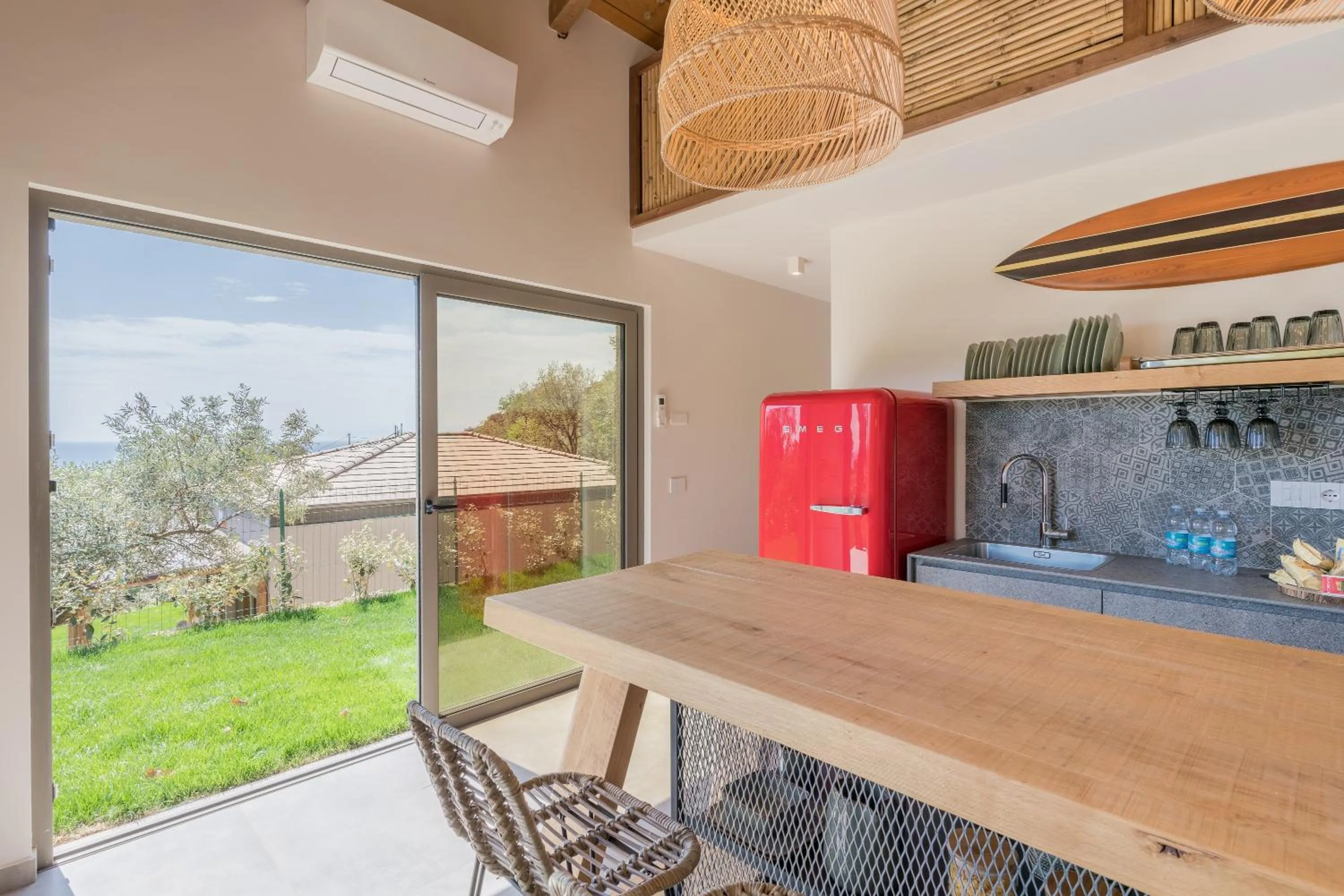 Kitchen or kitchenette in Hang Loose Cottage Hotel & Resort 4 stelle Gizzeria Calabria