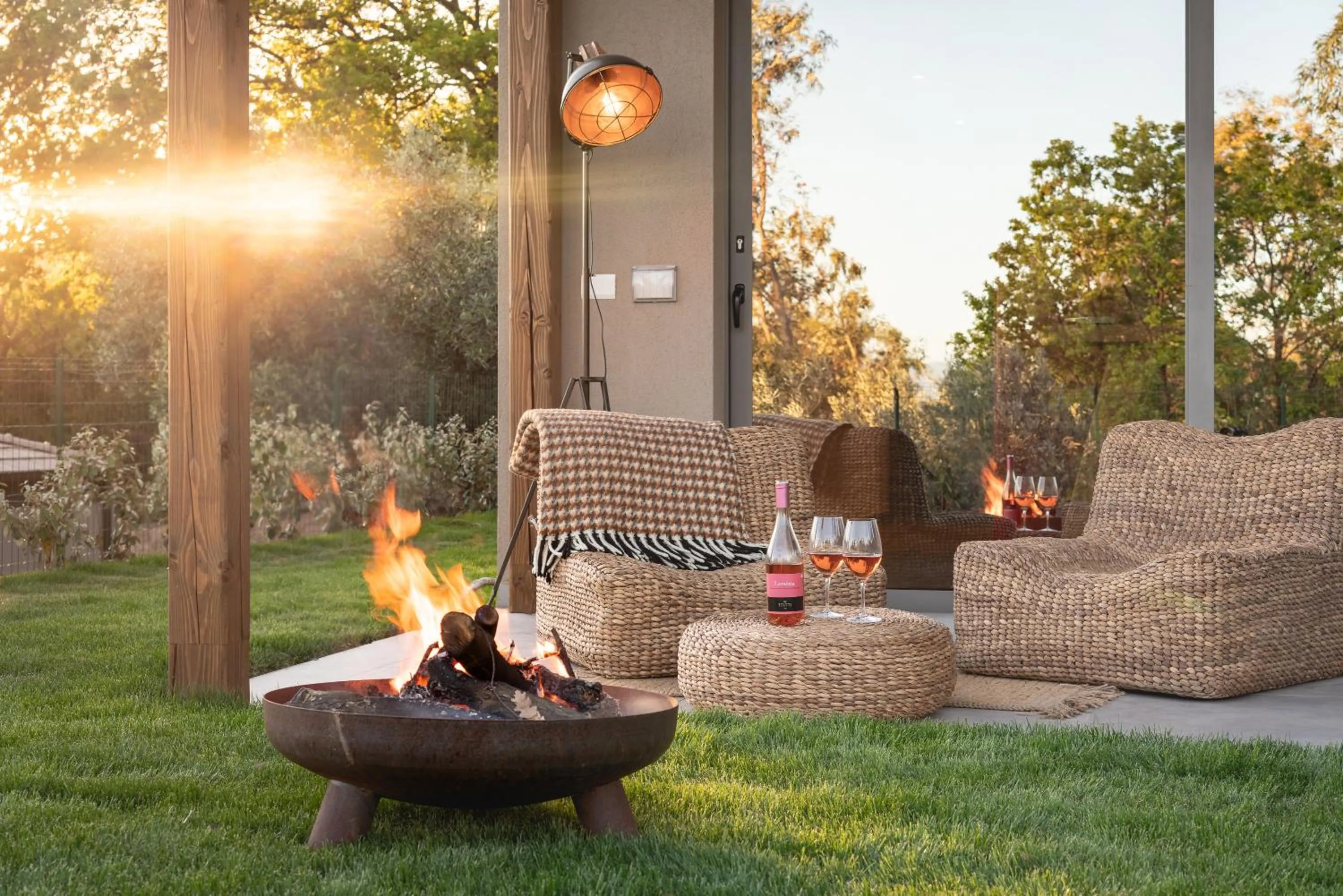 Patio in Hang Loose Cottage Hotel & Resort 4 stelle Gizzeria Calabria