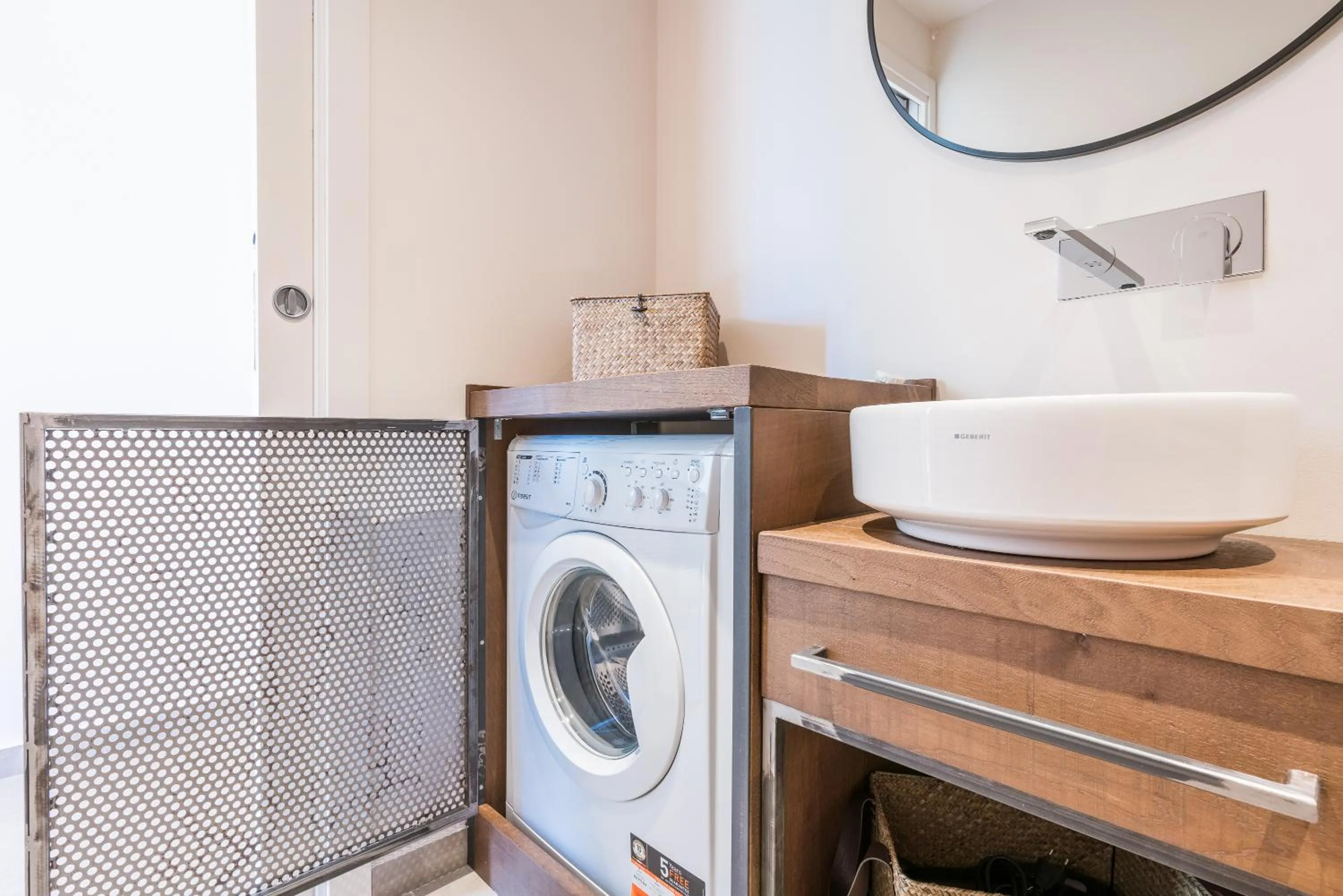 Bathroom in Hang Loose Cottage Hotel & Resort 4 stelle Gizzeria Calabria