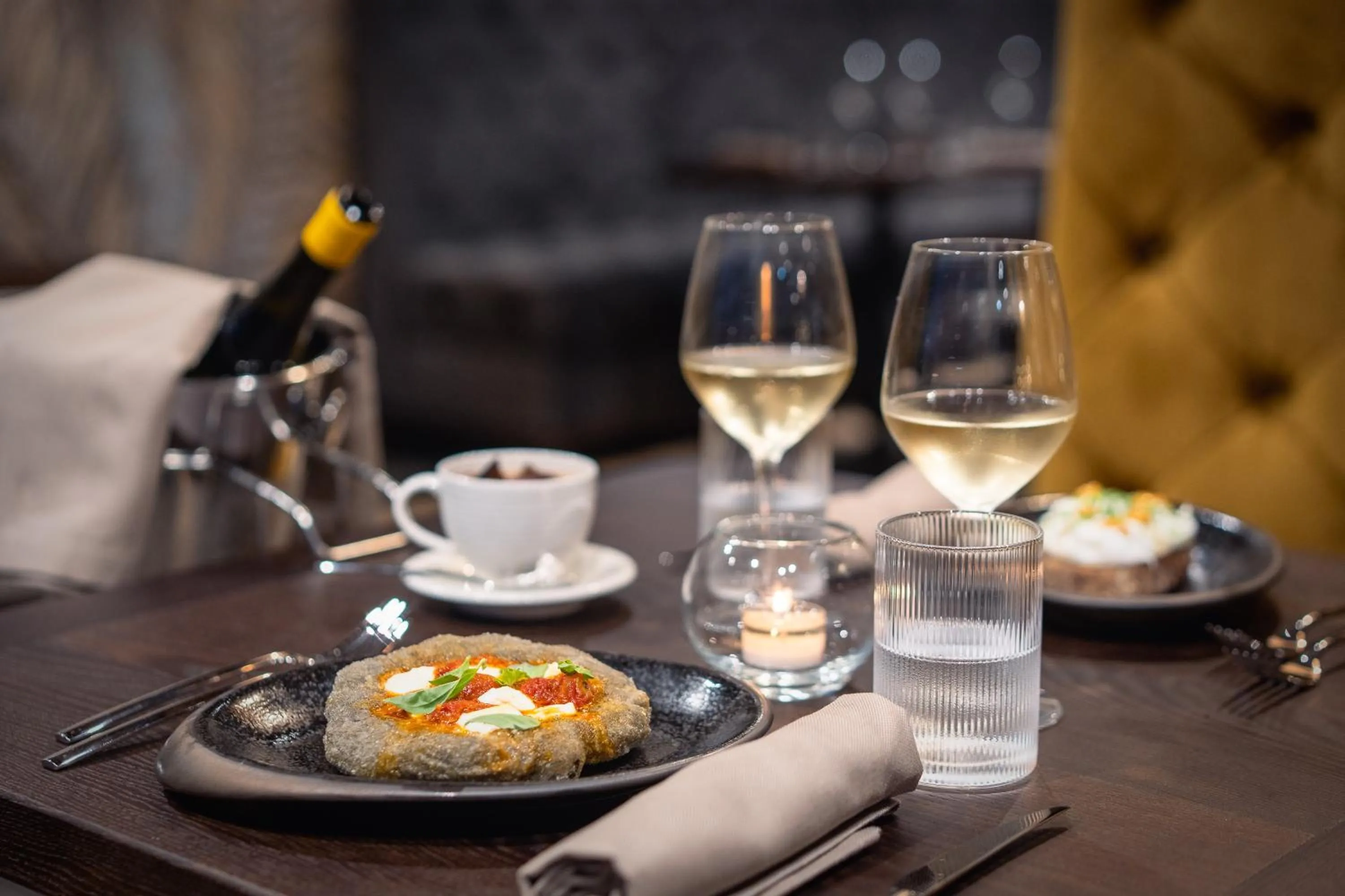 Food and drinks in Hang Loose Cottage Hotel & Resort 4 stelle Gizzeria Calabria