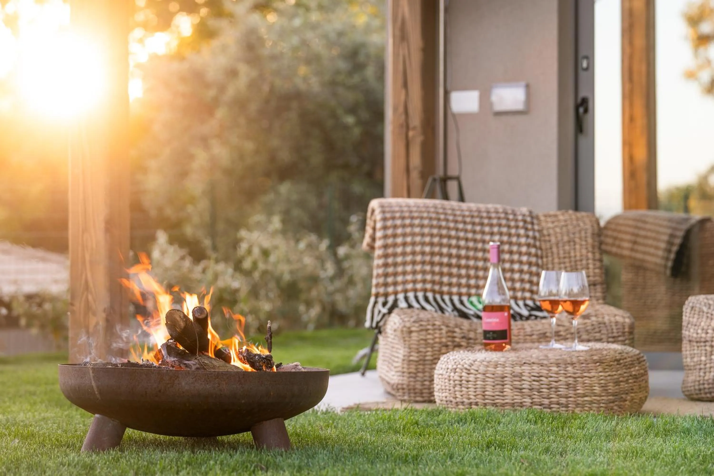 Patio in Hang Loose Cottage Hotel & Resort 4 stelle Gizzeria Calabria
