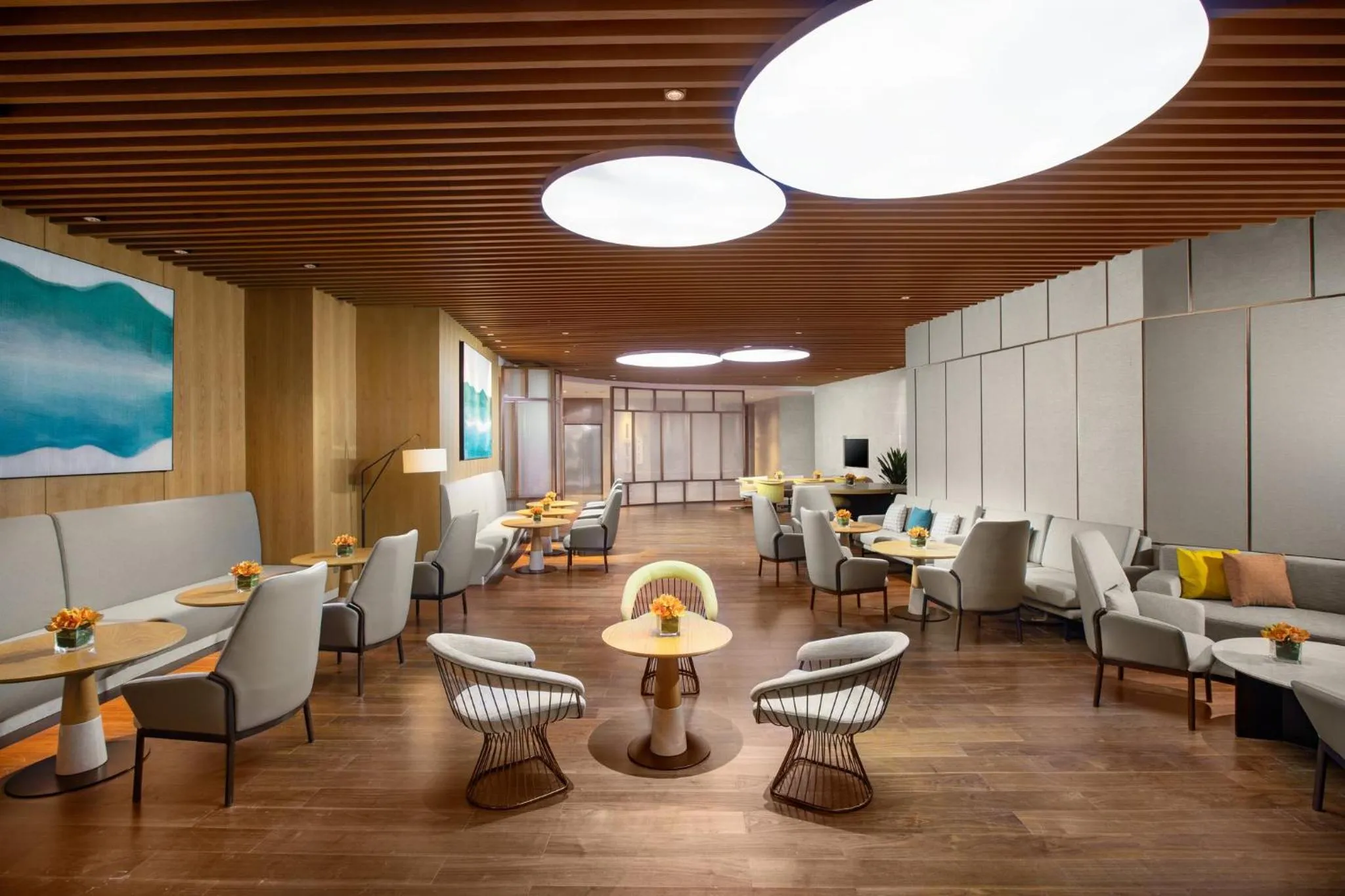 Lounge or bar in Holiday Inn Xining Datong by IHG