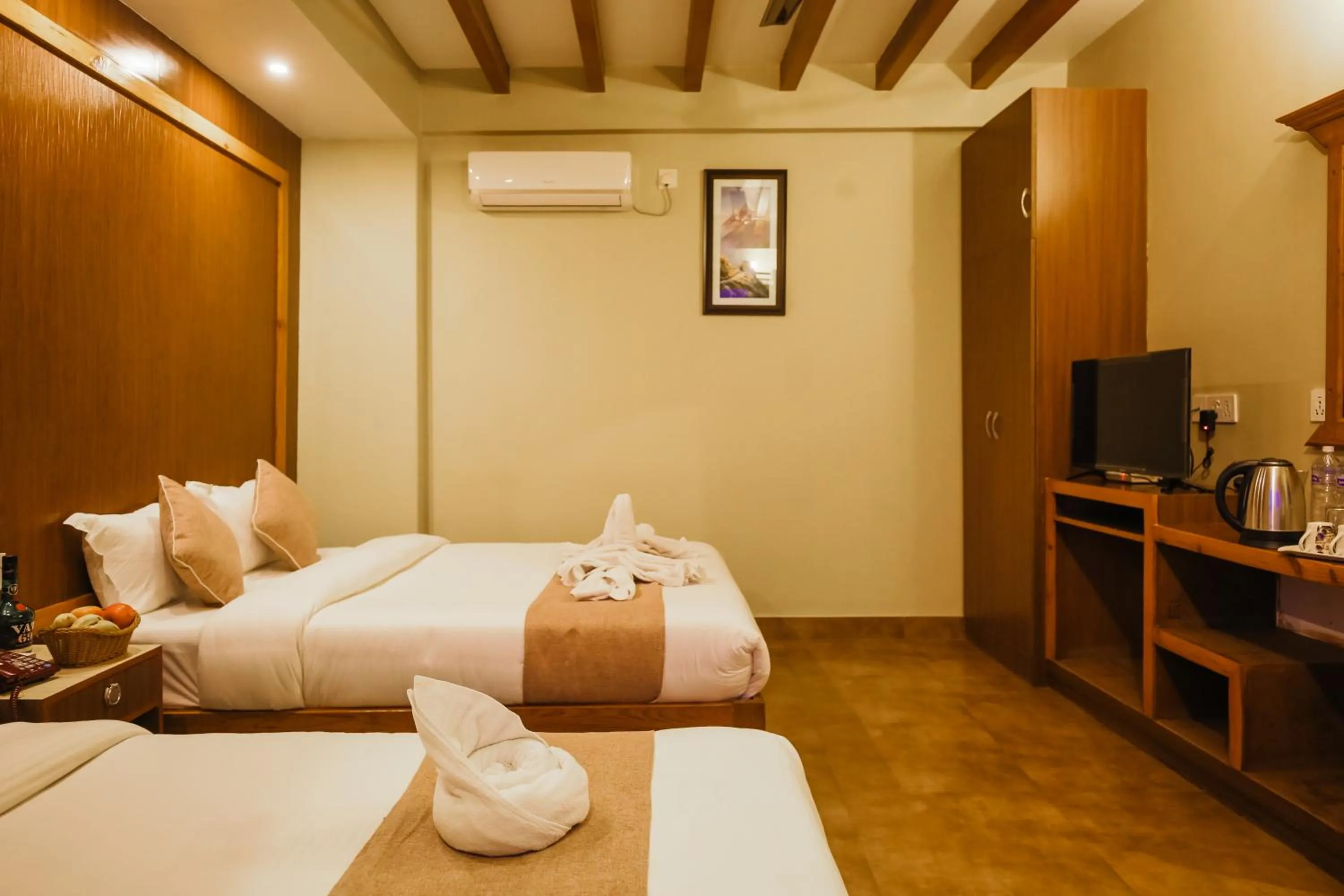 Photo of the whole room, Bed in Paradise Boutique Hotel