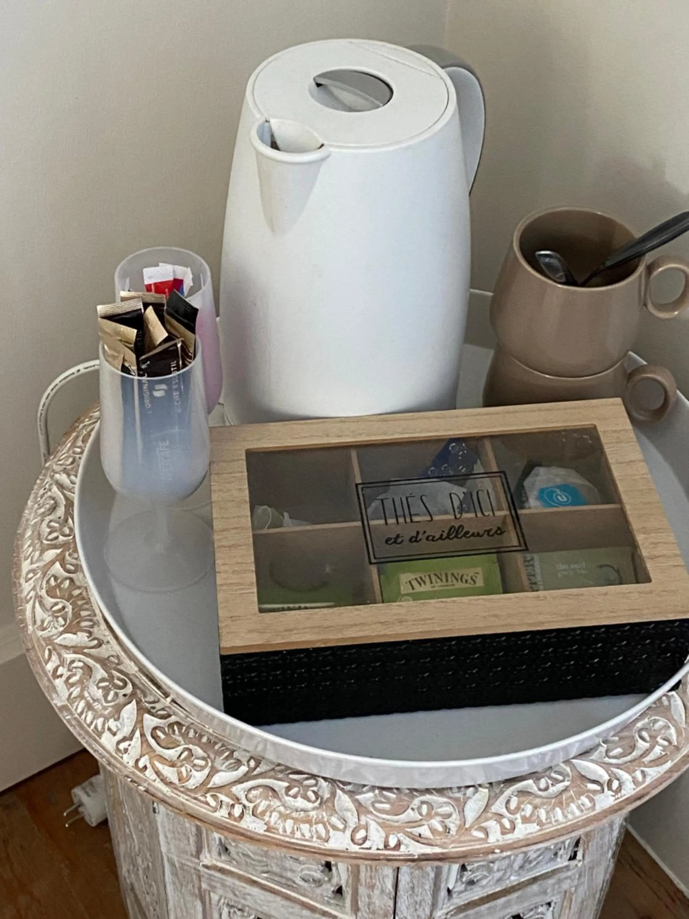 Coffee/tea facilities in La Maison 64 Chambre D'Hôtes