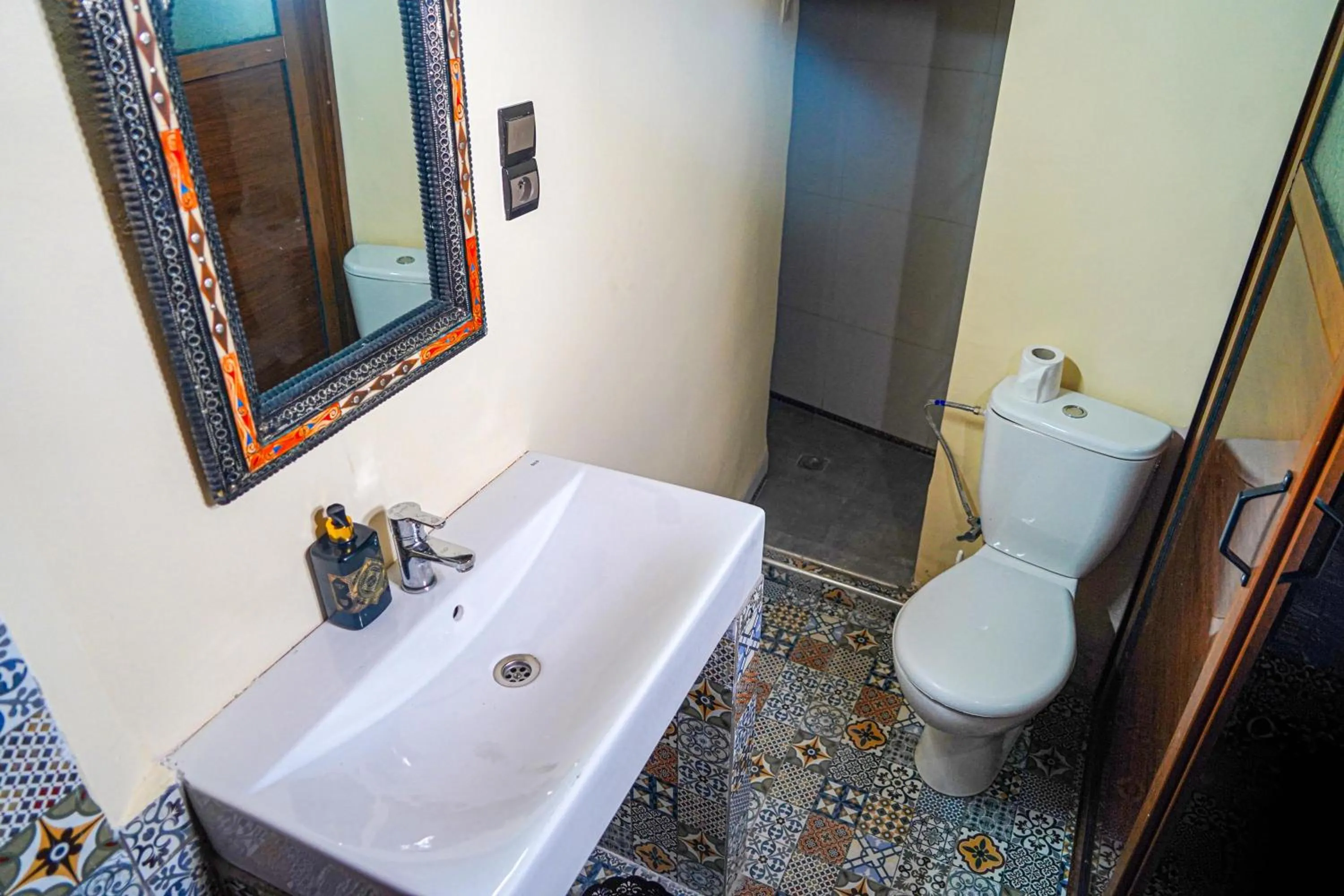 Shower in Riad Hadia Fes - Prestige Stay