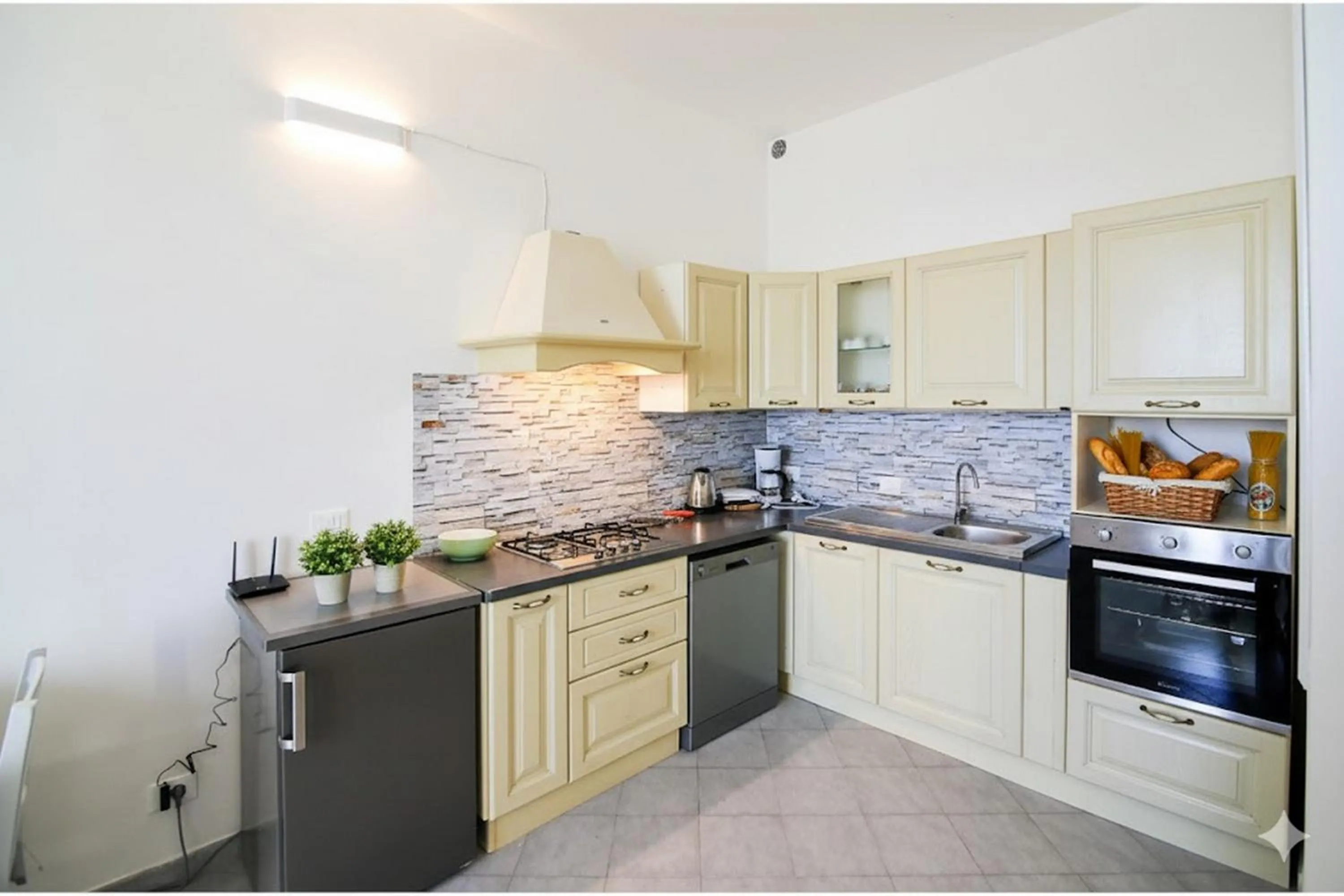Kitchen or kitchenette in Casa Baia Salata 2