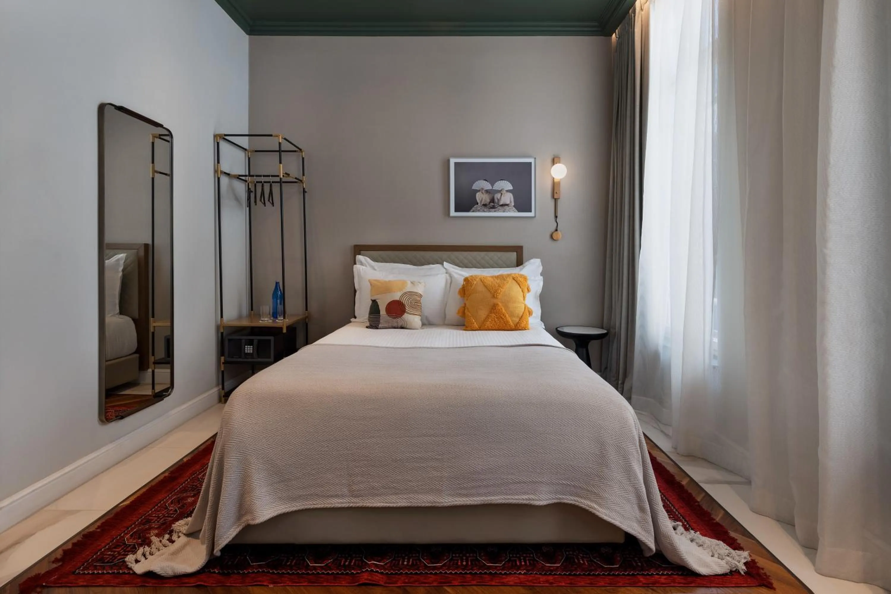 Bed in Alberto by Isrotel Design