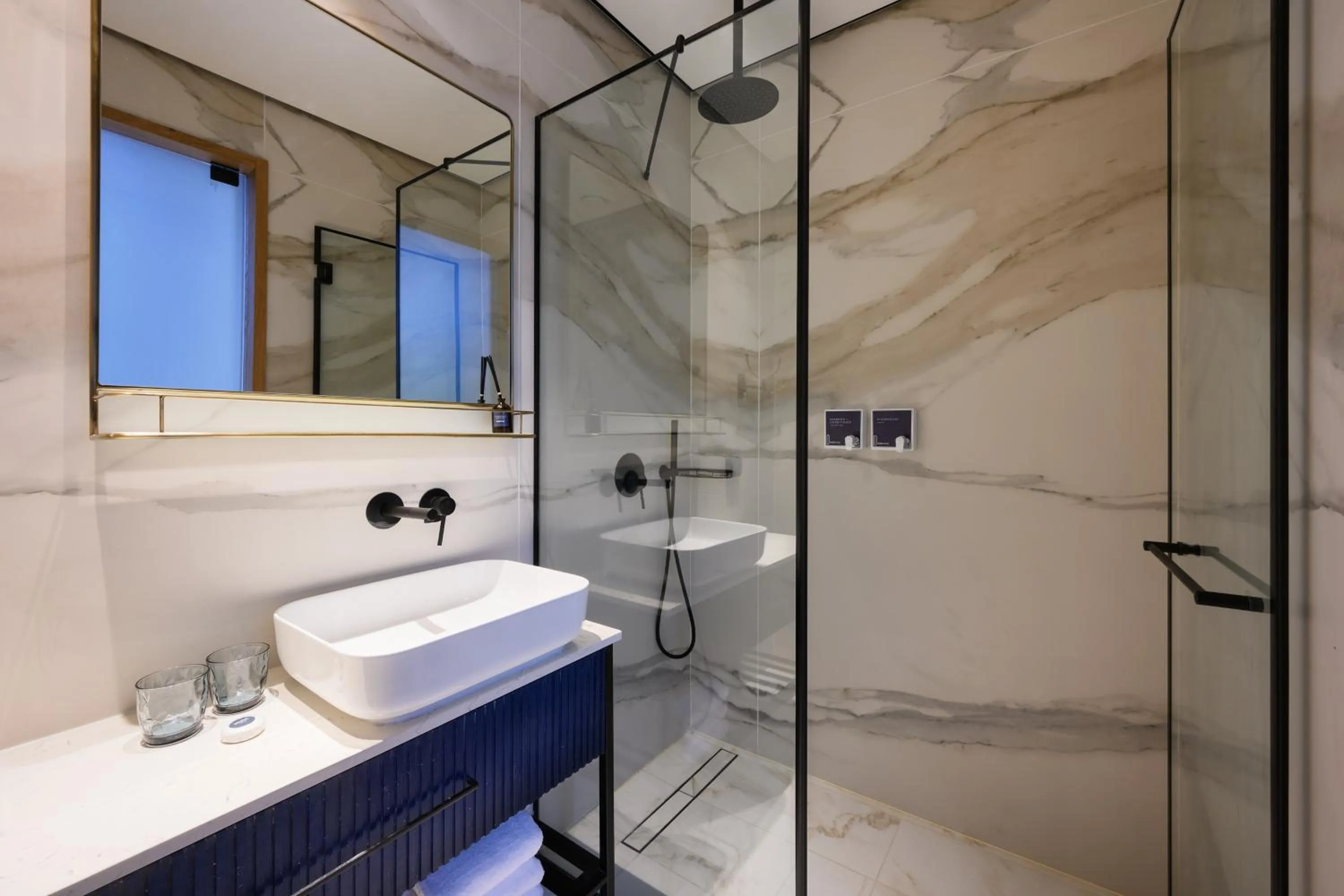 Bathroom in Alberto by Isrotel Design