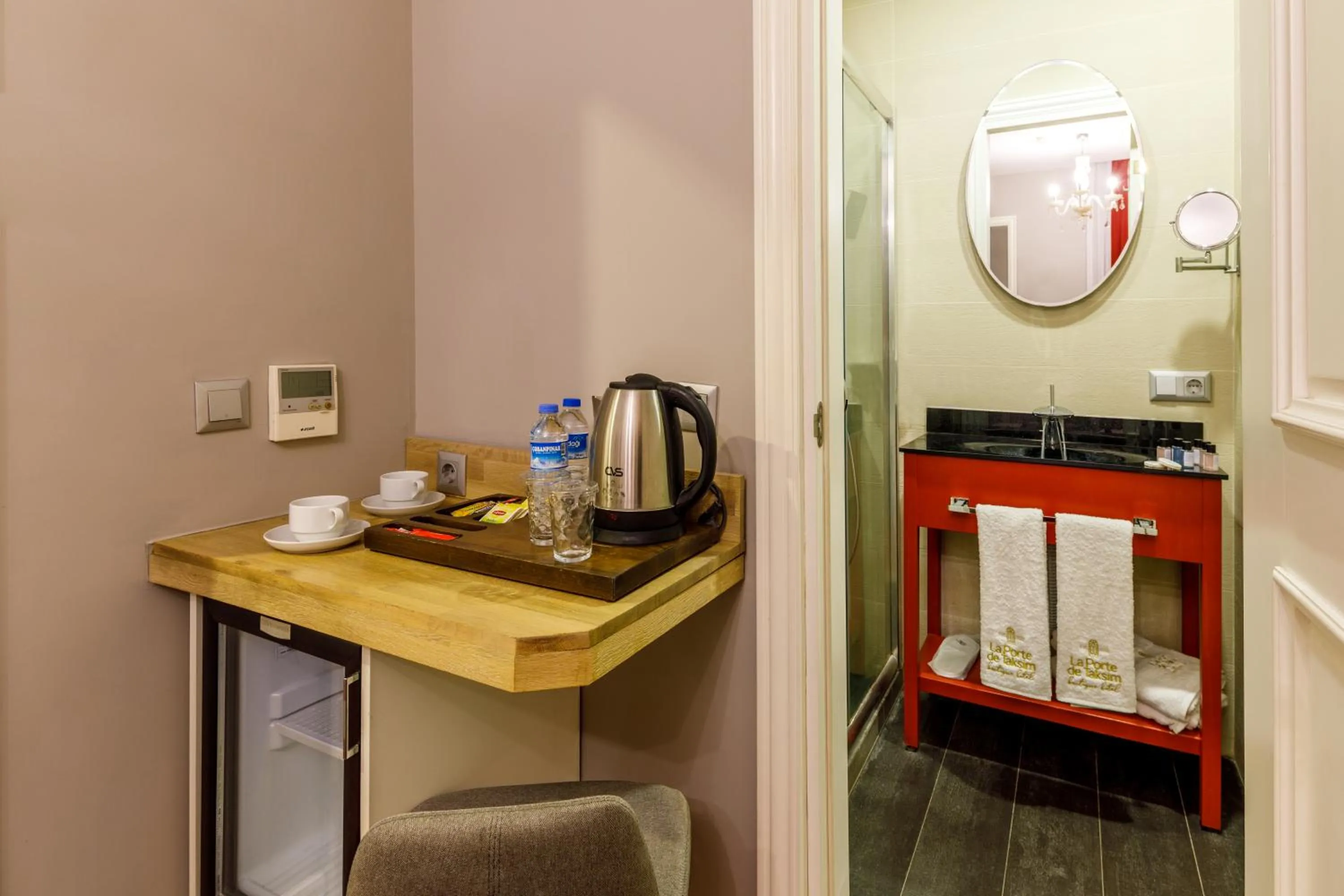 Coffee/tea facilities in La Porte de Taksim