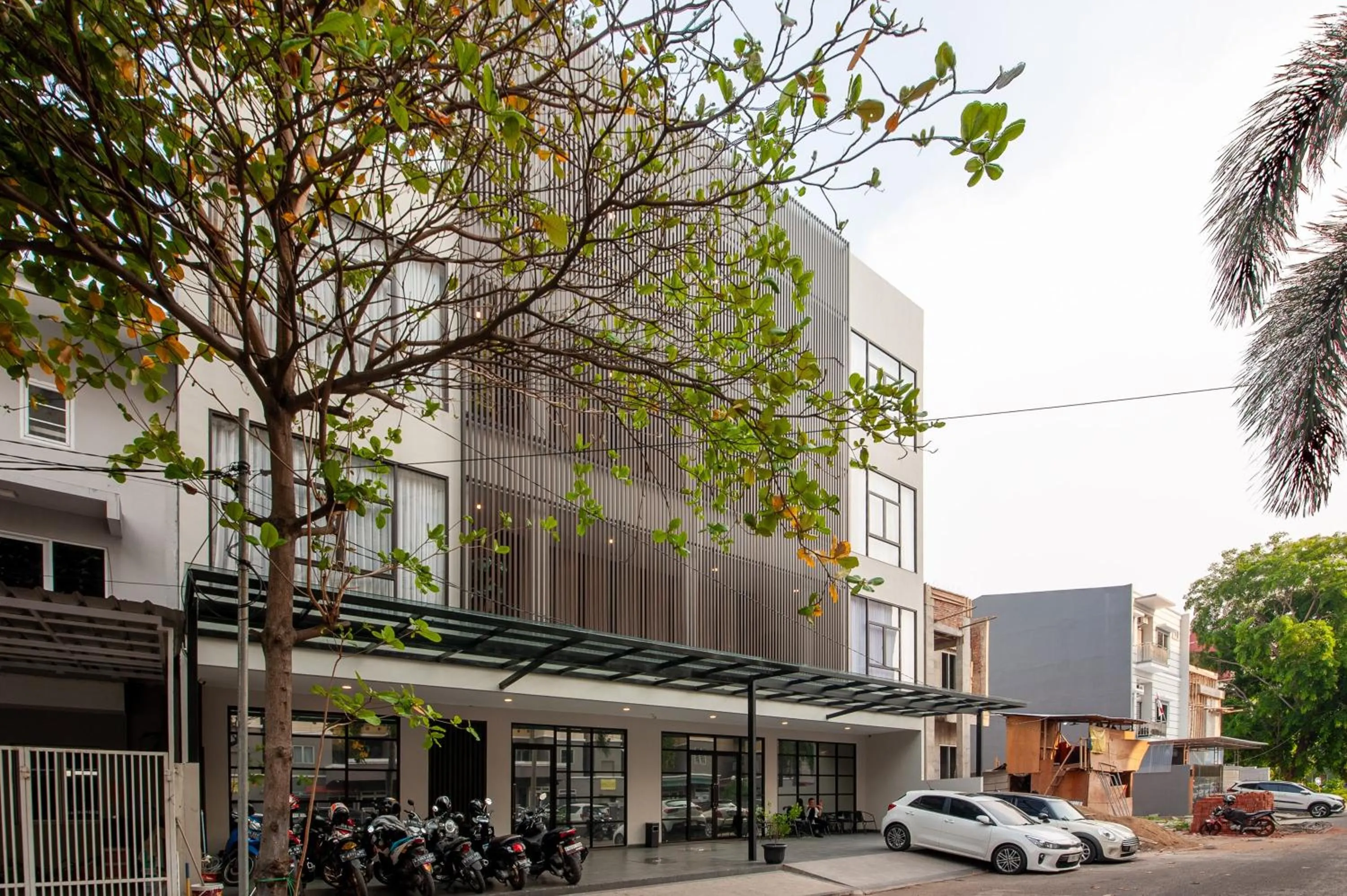 Property building in Urbanview Hotel Cengkareng Jakarta by RedDoorz