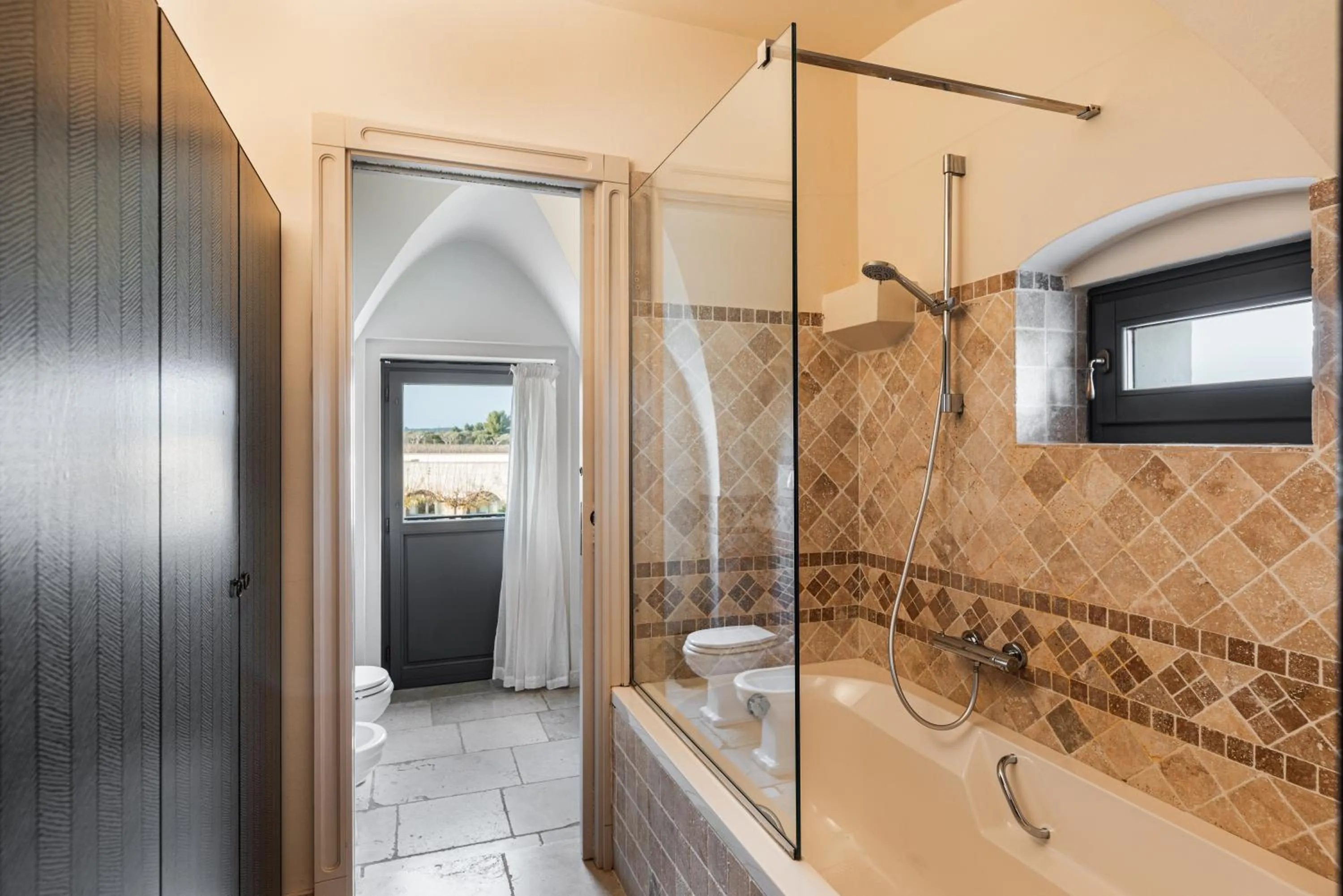 Bath in Masseria Santo Scalone