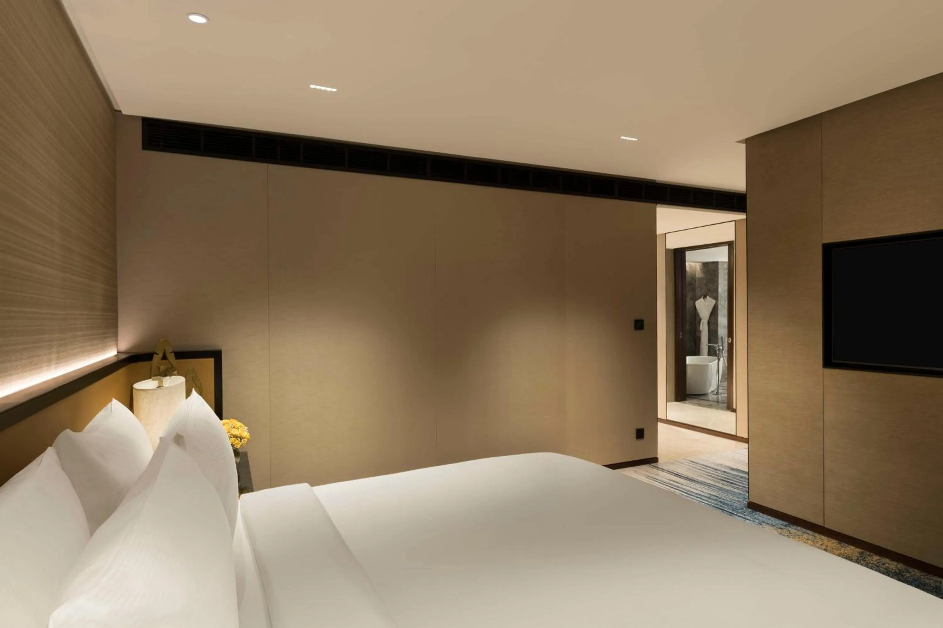 Bed in Hilton Bengaluru Embassy Manyata Business Park