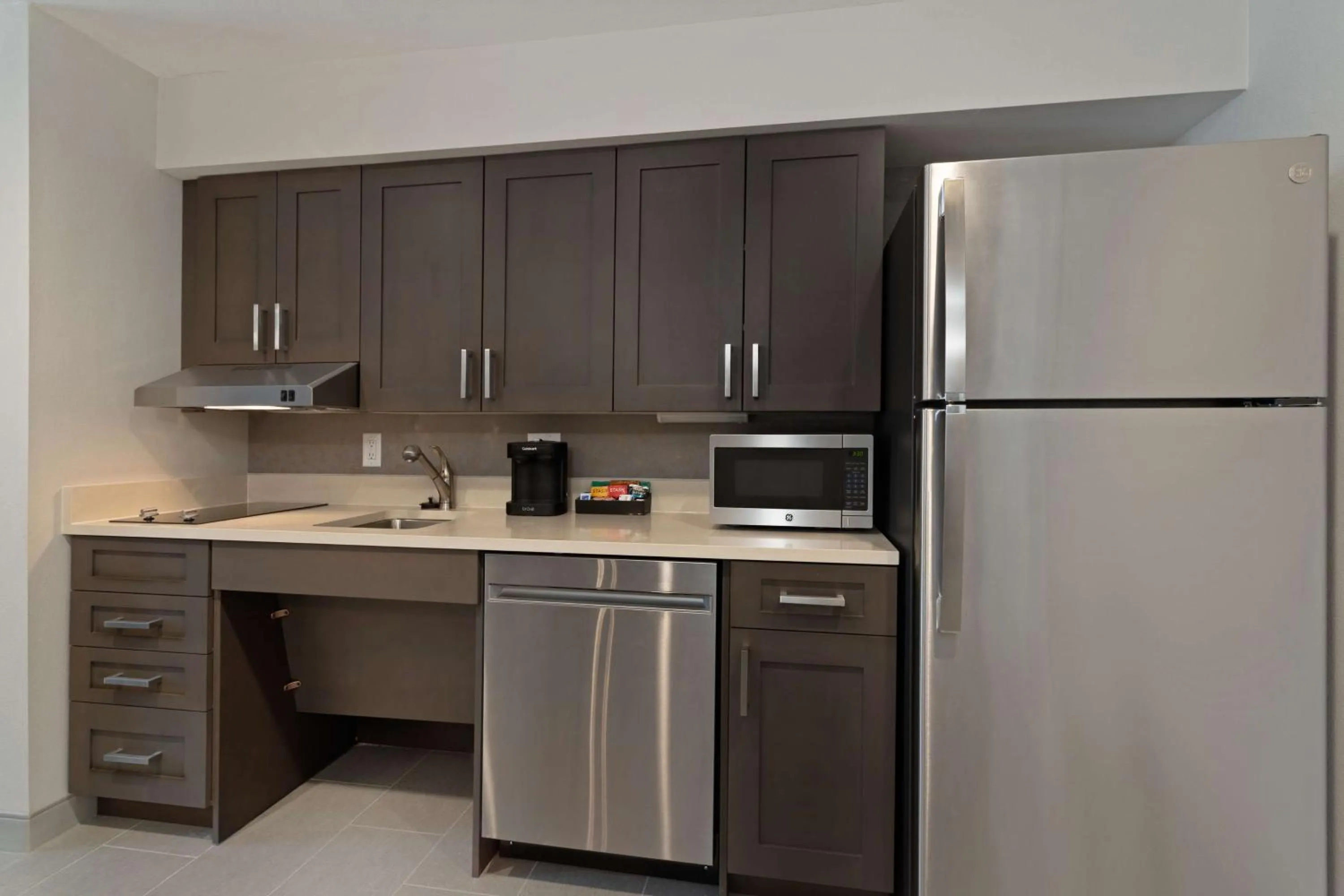 Kitchen or kitchenette in Homewood Suites By Hilton Panama City Beach, Fl