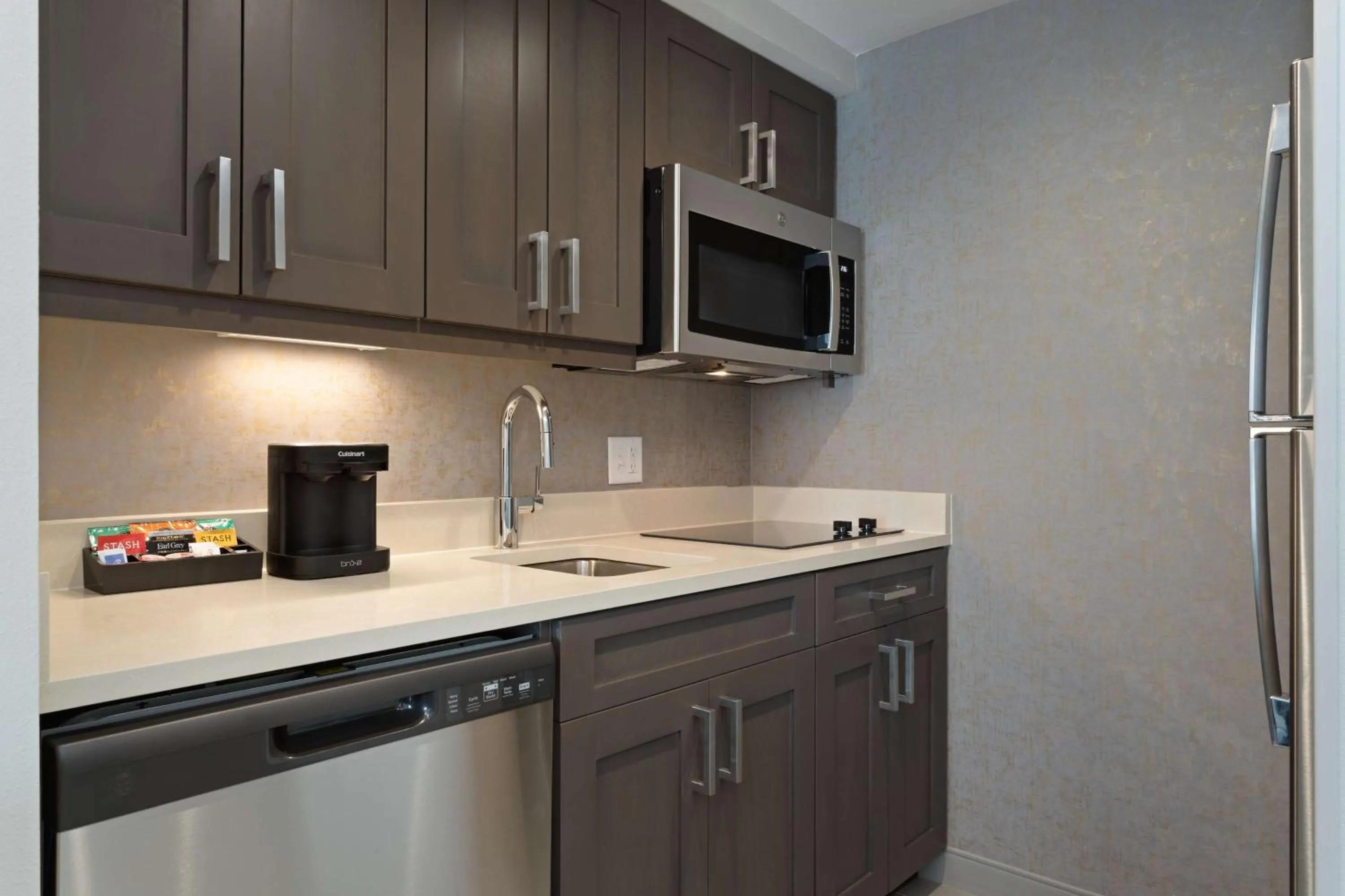 Kitchen or kitchenette in Homewood Suites By Hilton Panama City Beach, Fl