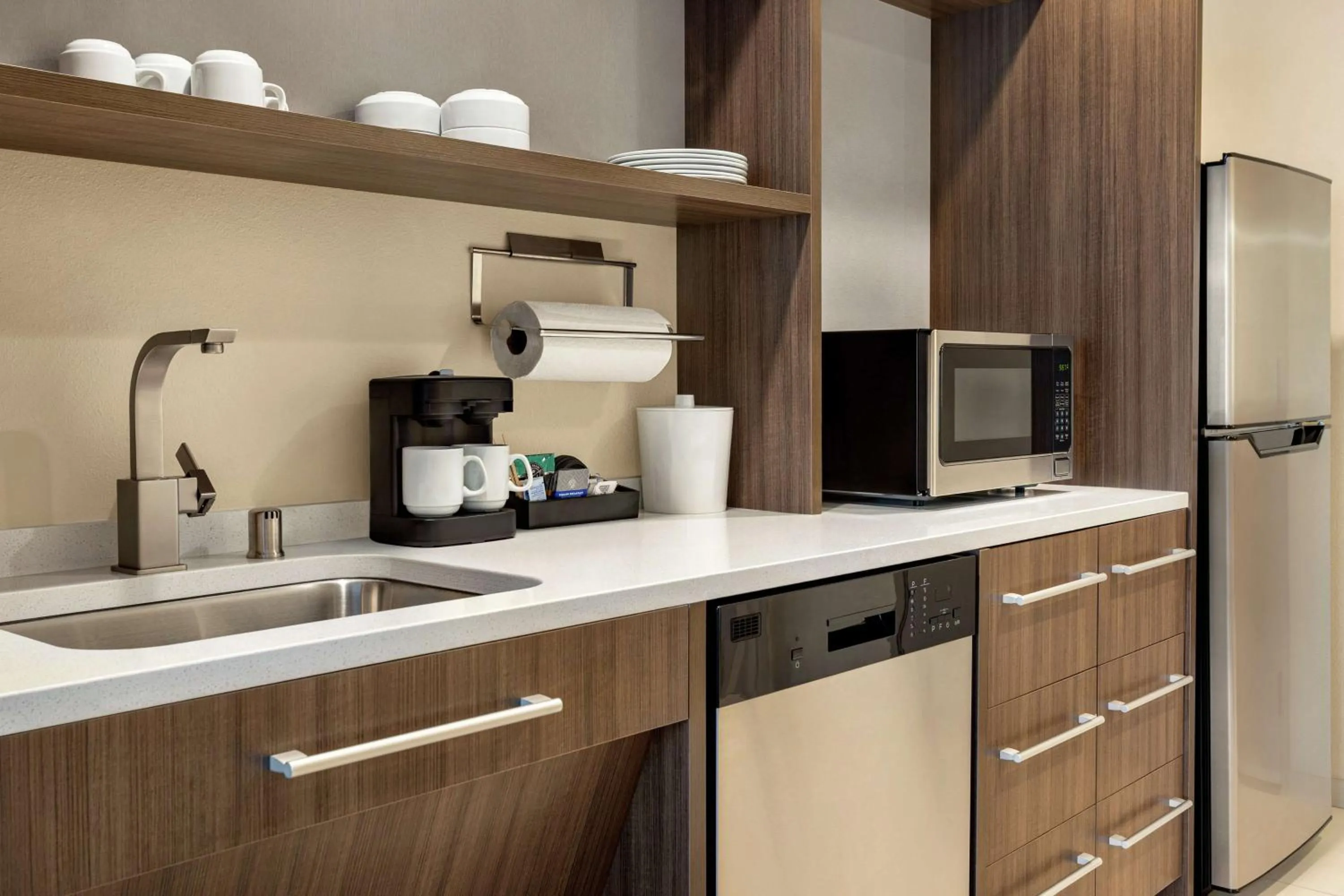 Kitchen or kitchenette in Home2 Suites By Hilton Minneapolis University Area