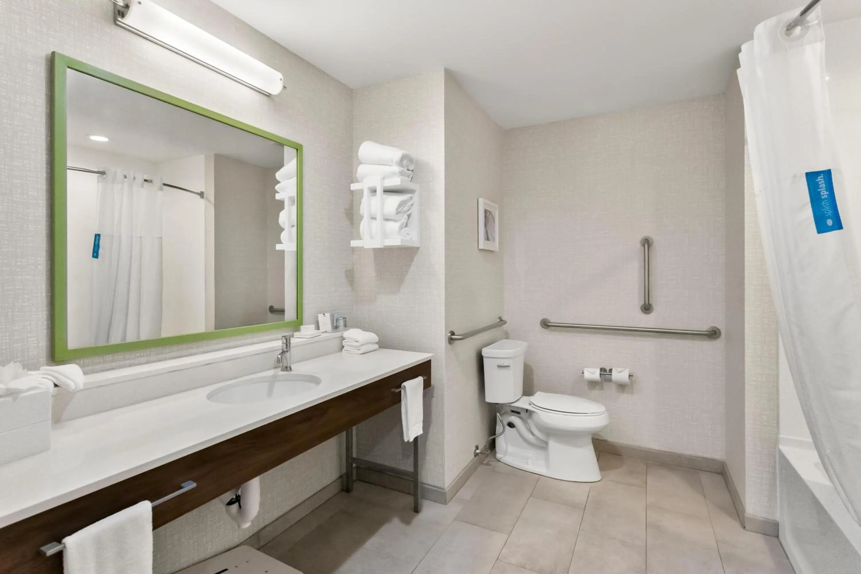 Bathroom in Hampton Inn By Hilton Huntley Chicago