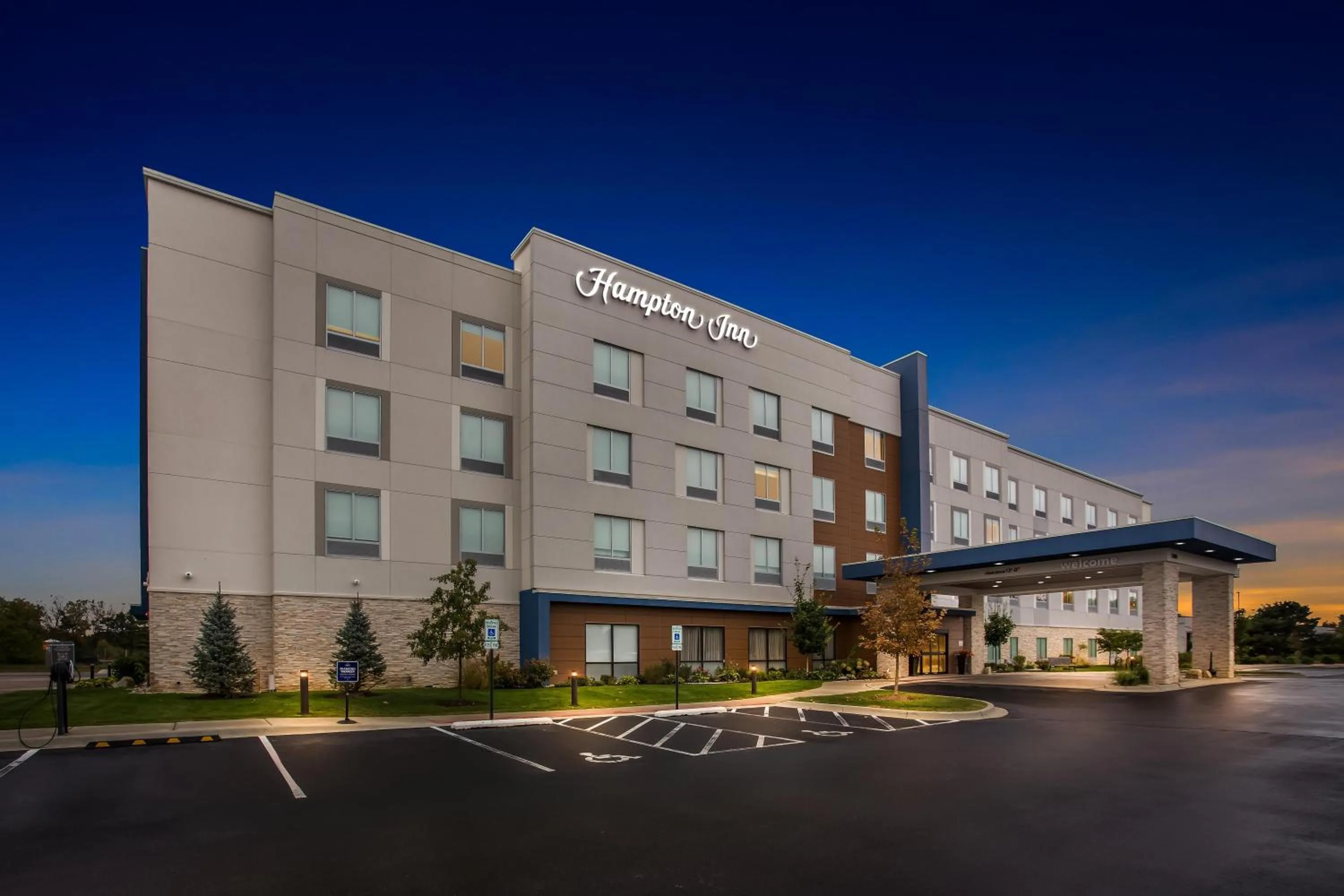 Property building in Hampton Inn By Hilton Huntley Chicago