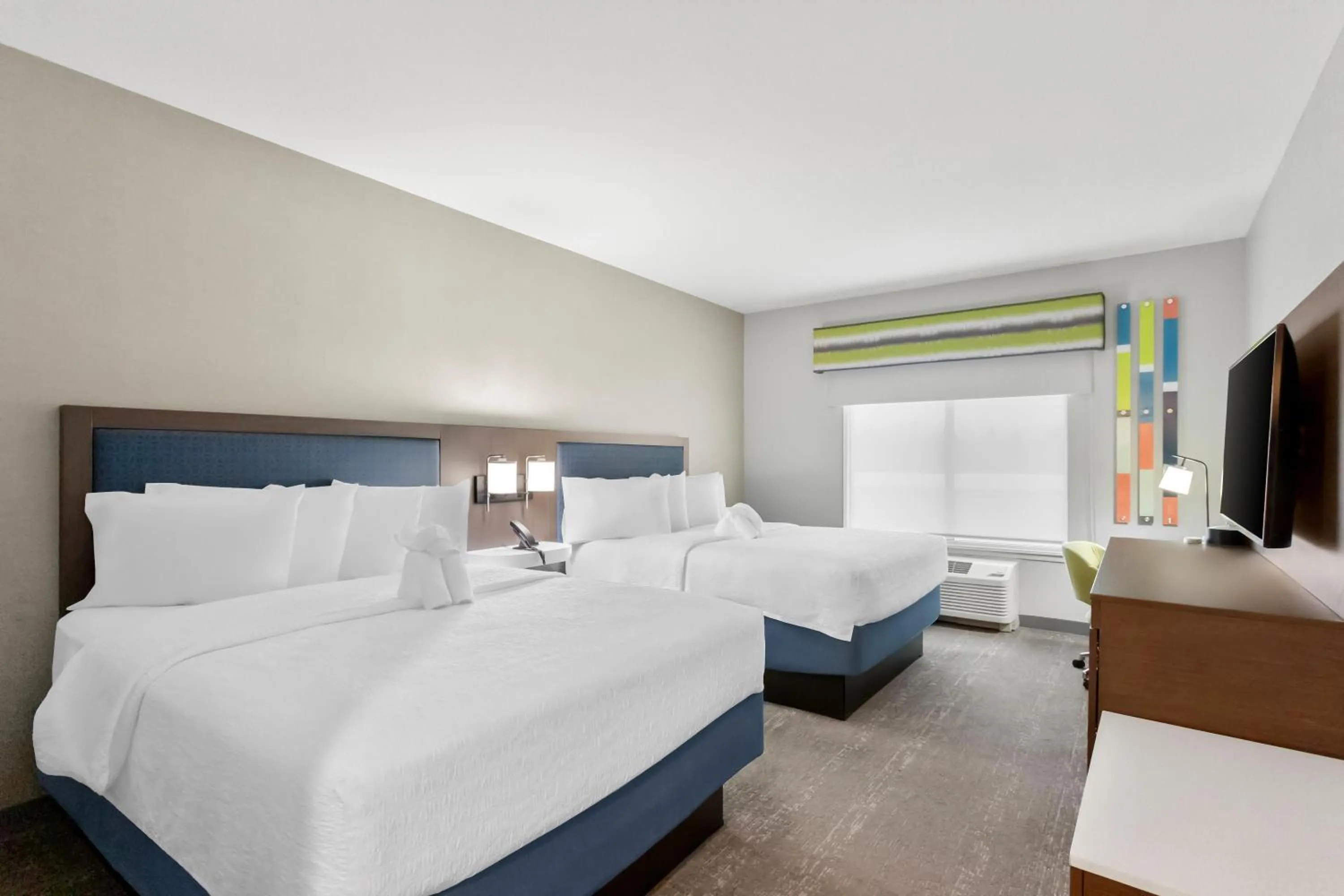 Bed in Hampton Inn By Hilton Huntley Chicago