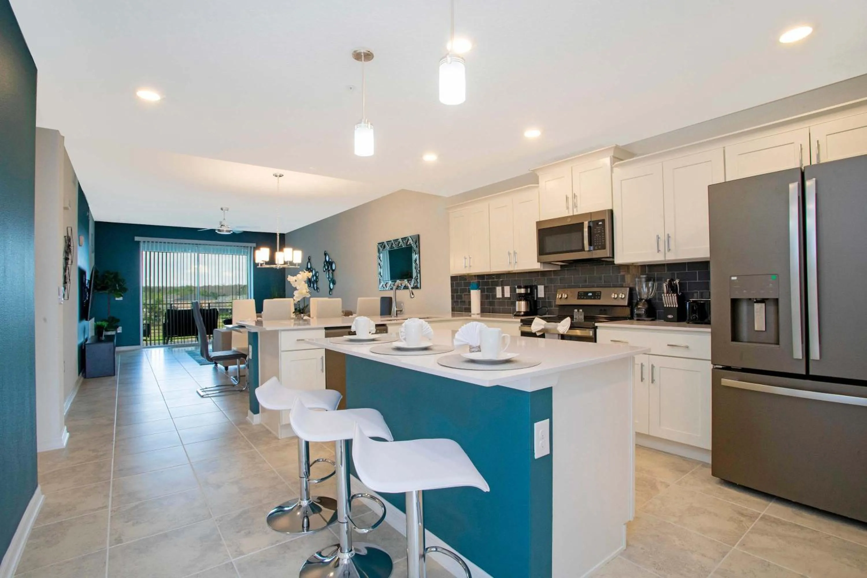 Gorgeous 2 Bedroom Apartment Close to Disney 305 31911