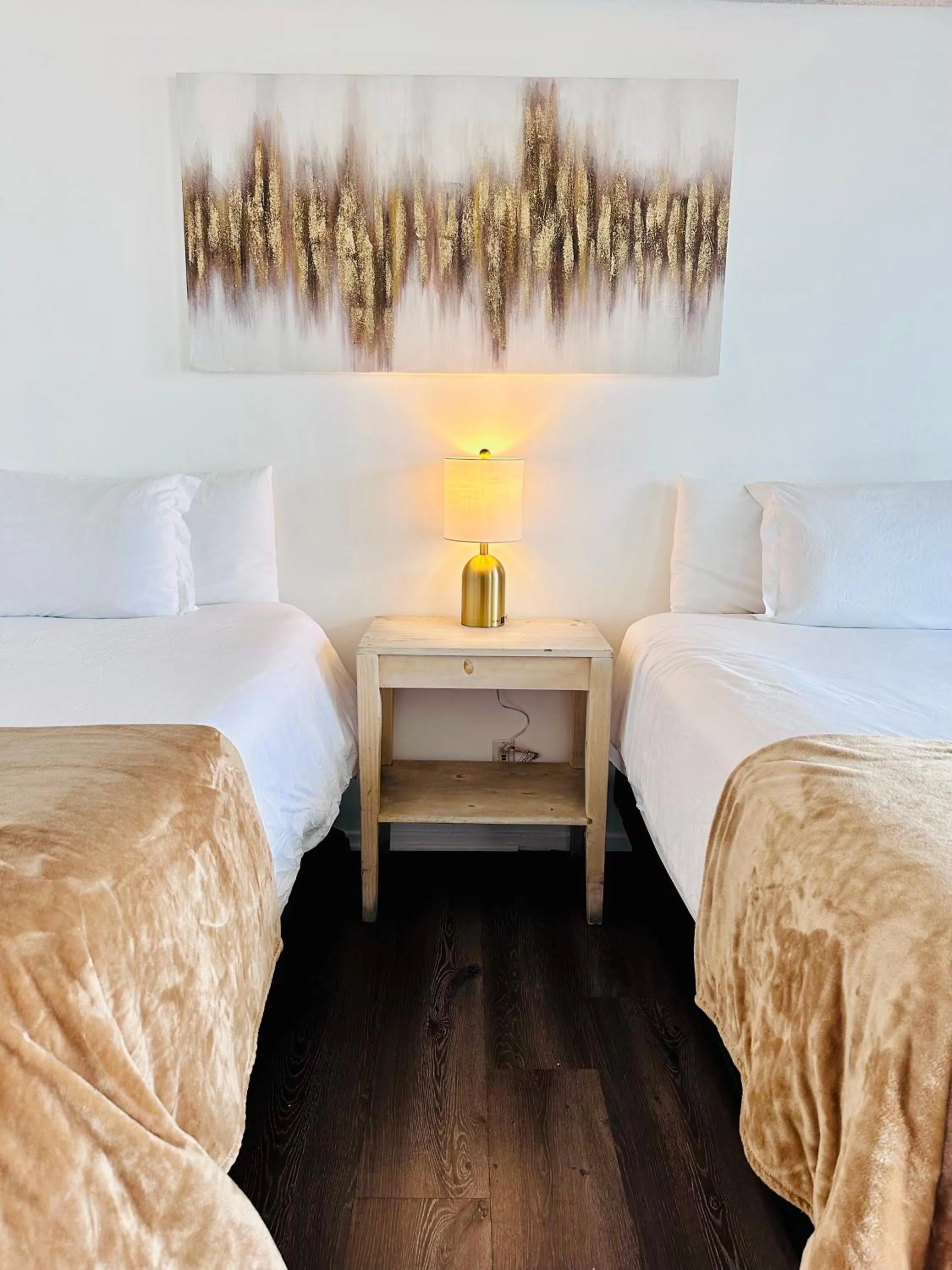 Bed in Foghorn Harbor Inn