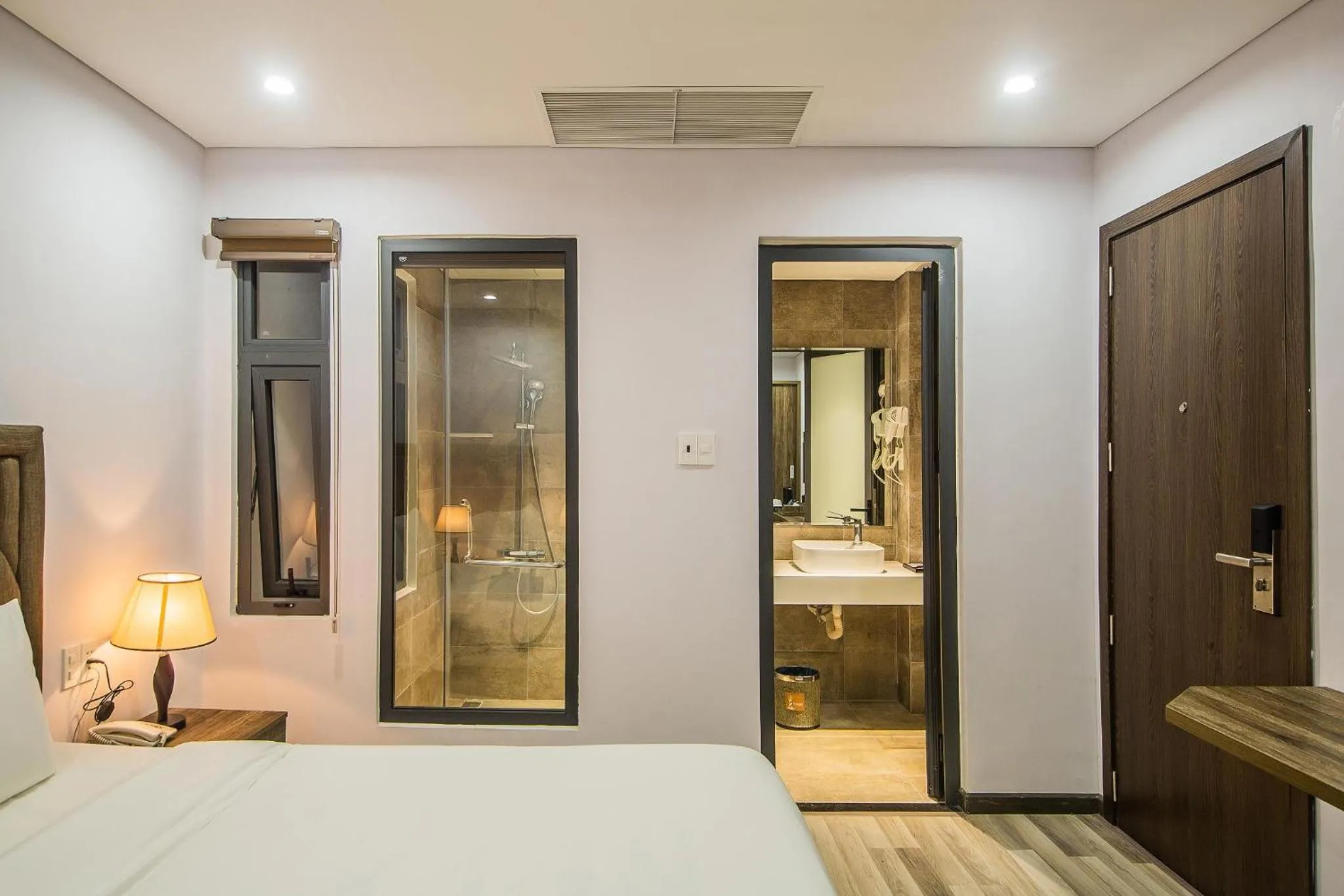 Photo of the whole room, Bed in Sea Light Hotel Da Nang