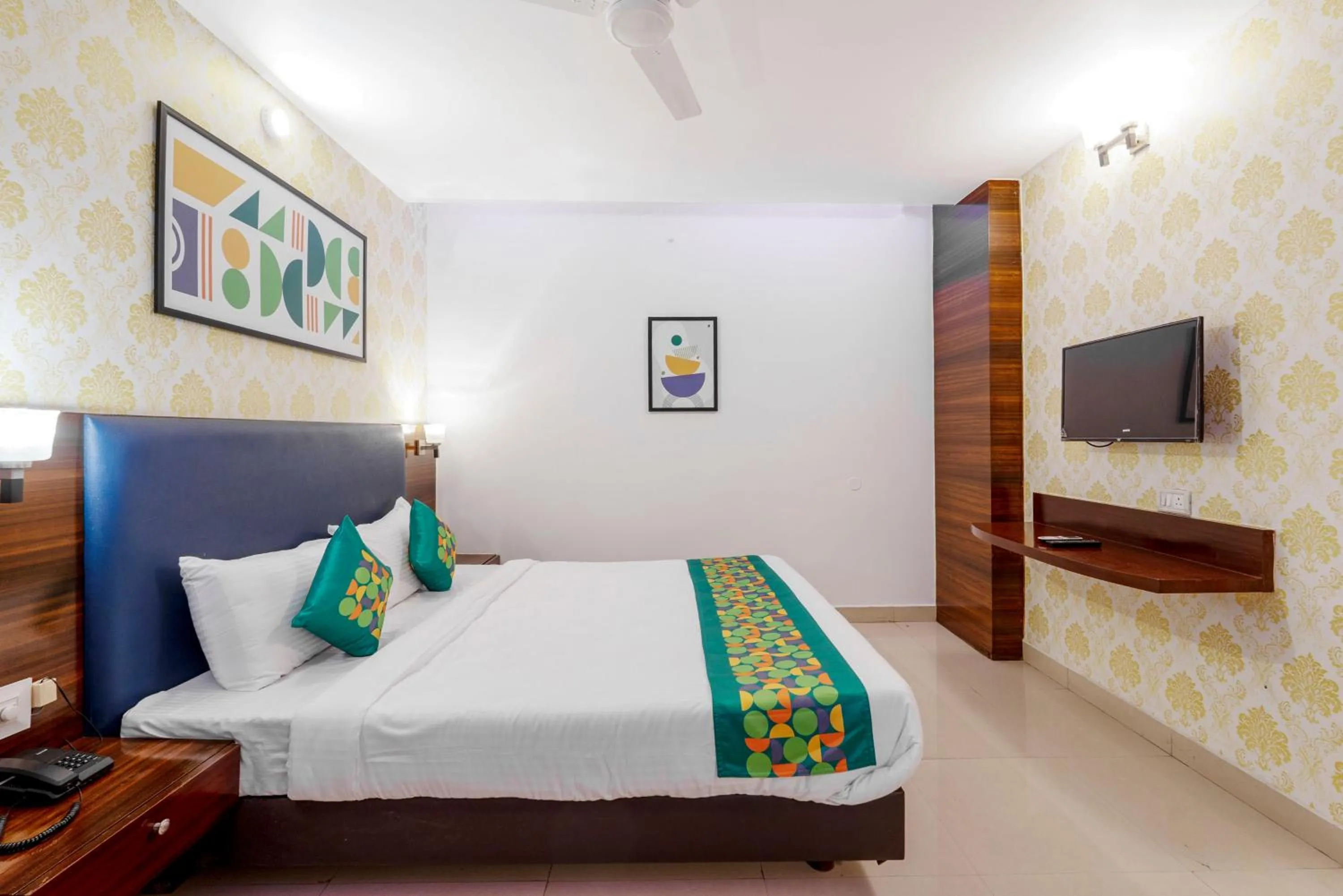 Bedroom, Bed in Treebo Seasons - Heritage Town Pondicherry