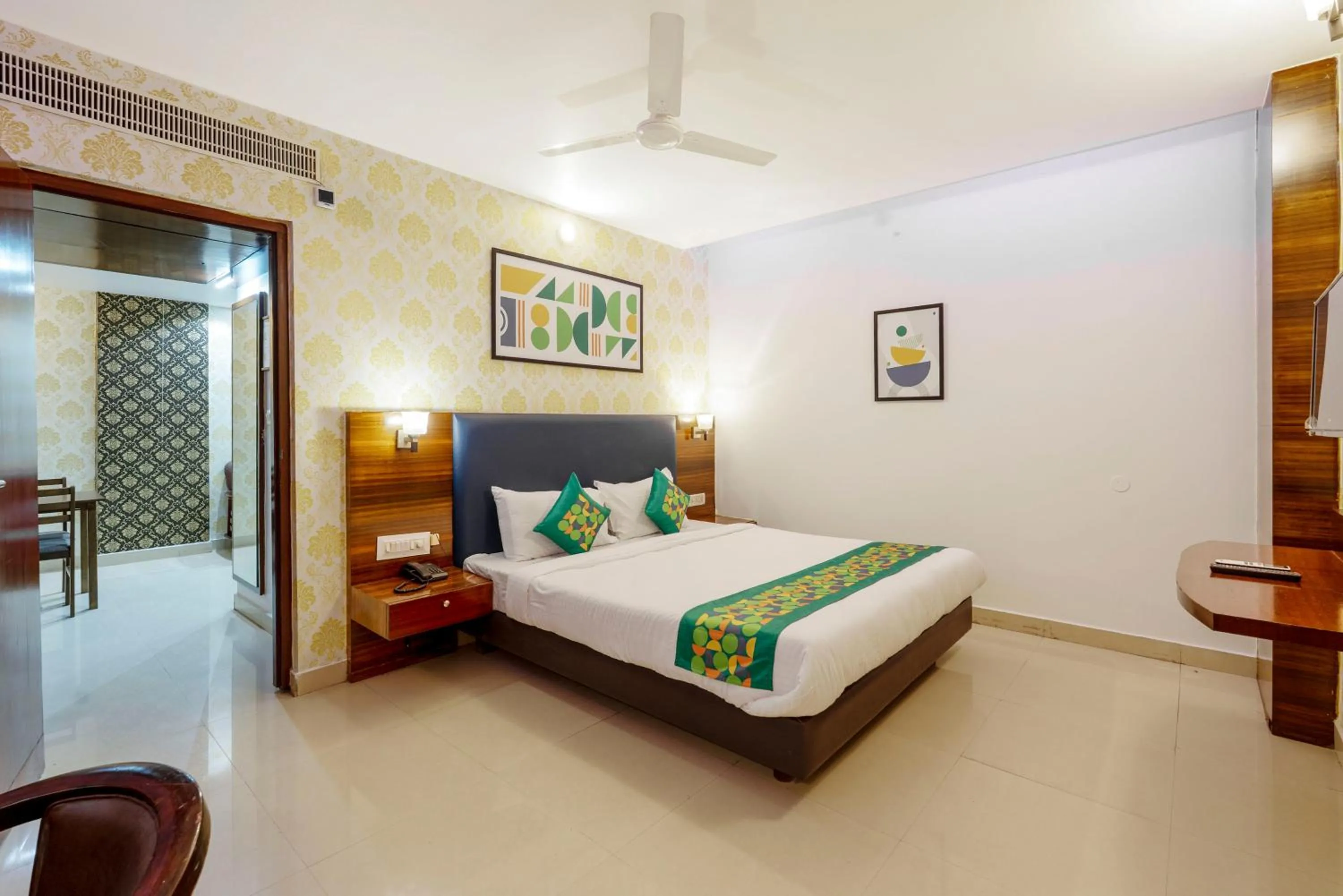 Bedroom, Bed in Treebo Seasons - Heritage Town Pondicherry