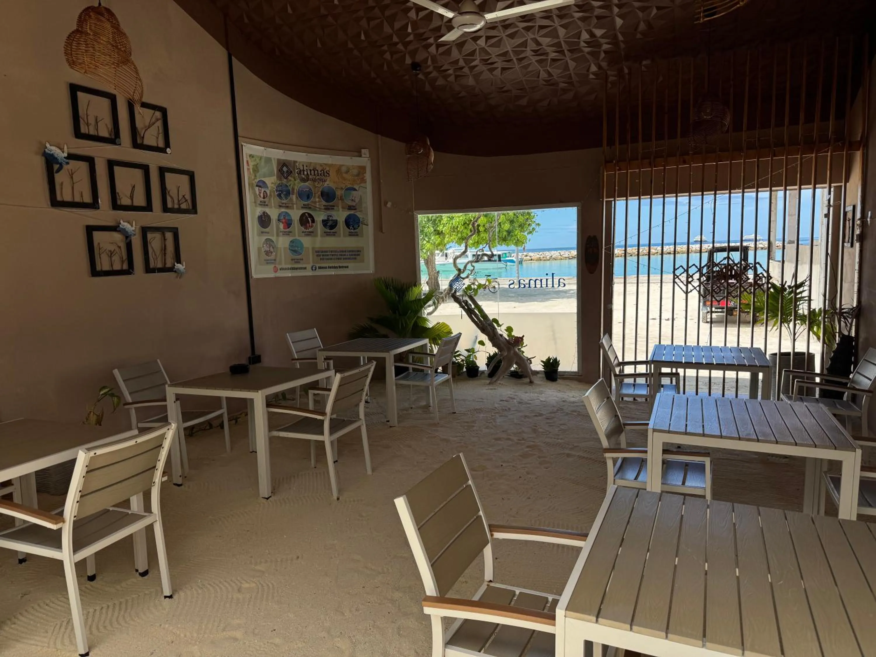 Property building in Alimas Holiday Retreat Maldives