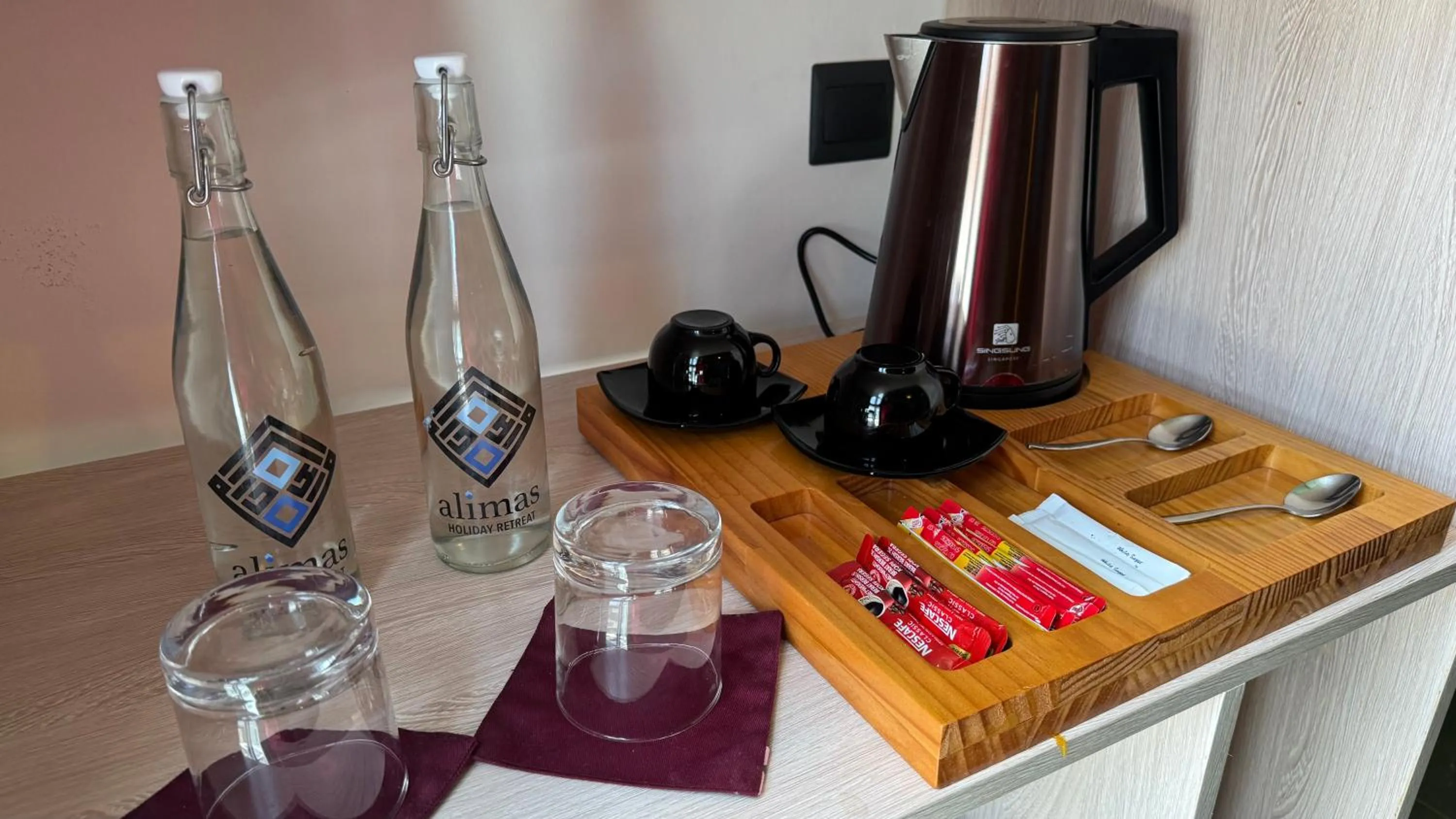 Coffee/tea facilities in Alimas Holiday Retreat Maldives