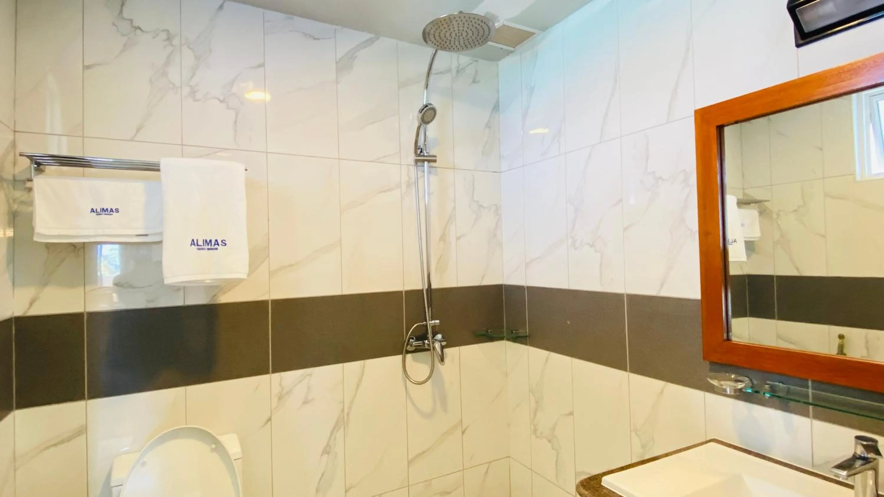 Toilet in Alimas Holiday Retreat Maldives