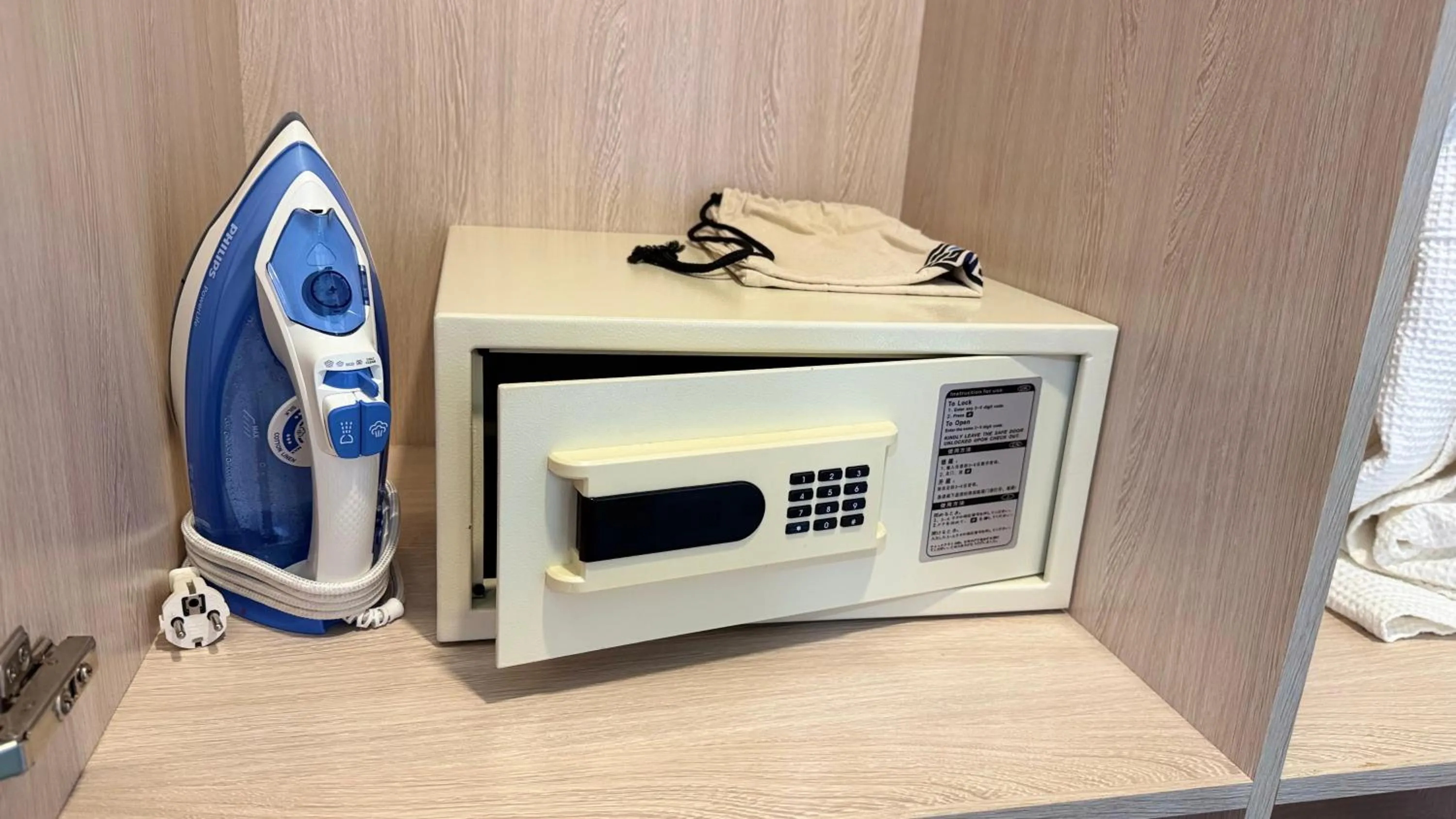 safe in Alimas Holiday Retreat Maldives