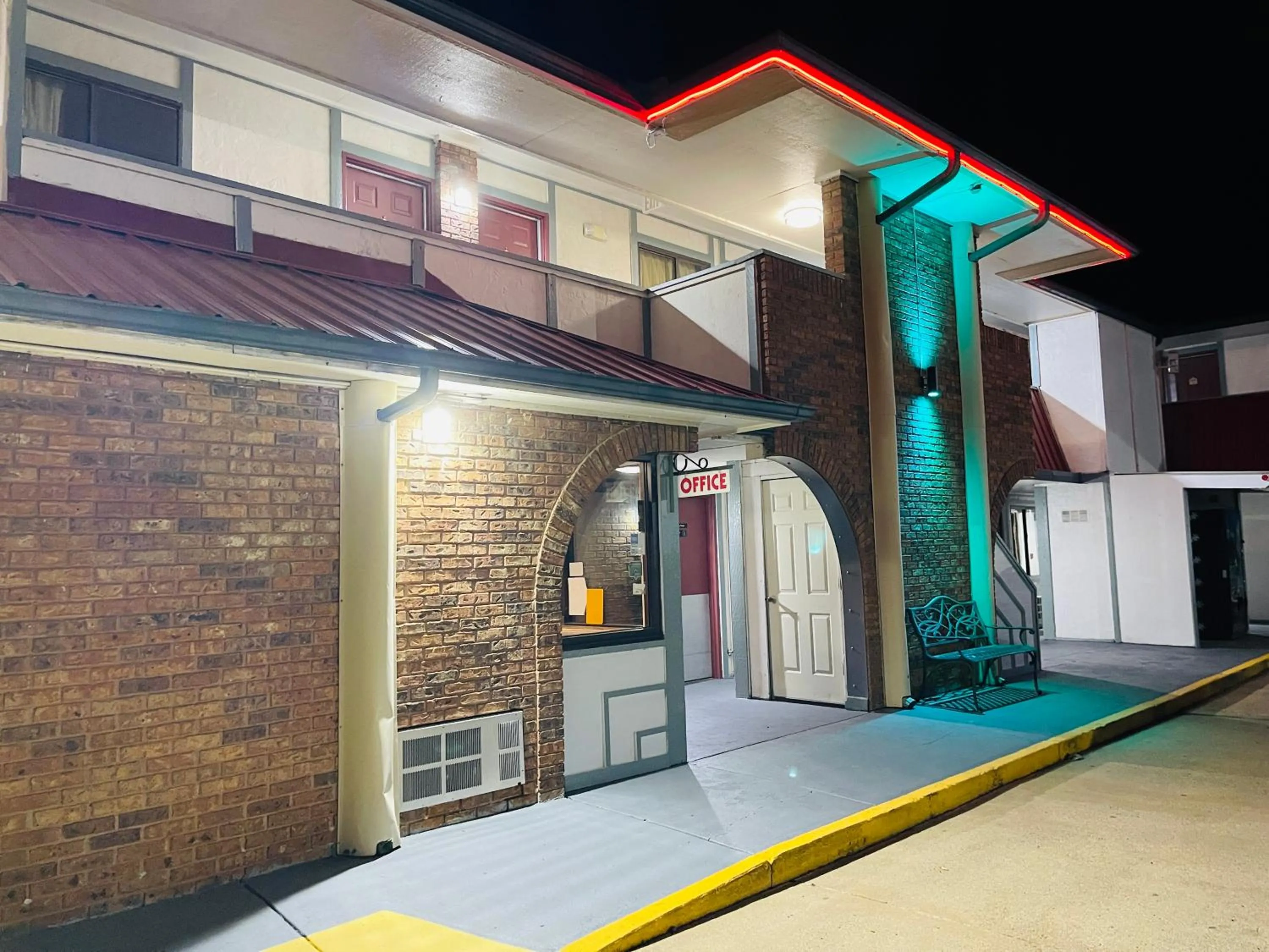 Property building in Executive Inn