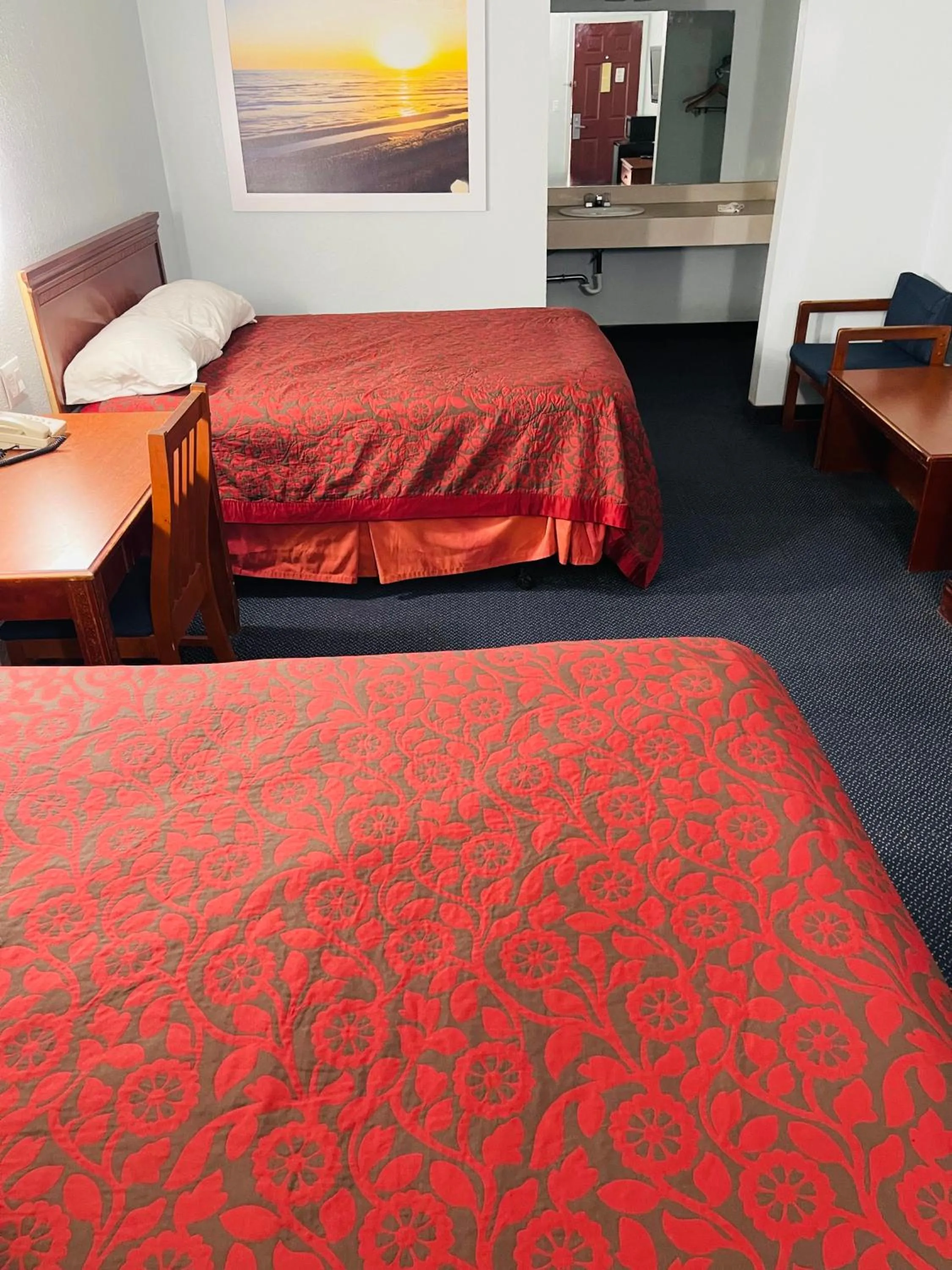 Bed in OYO Hotel Muskogee Near Creek Nation Casino - Hwy 64