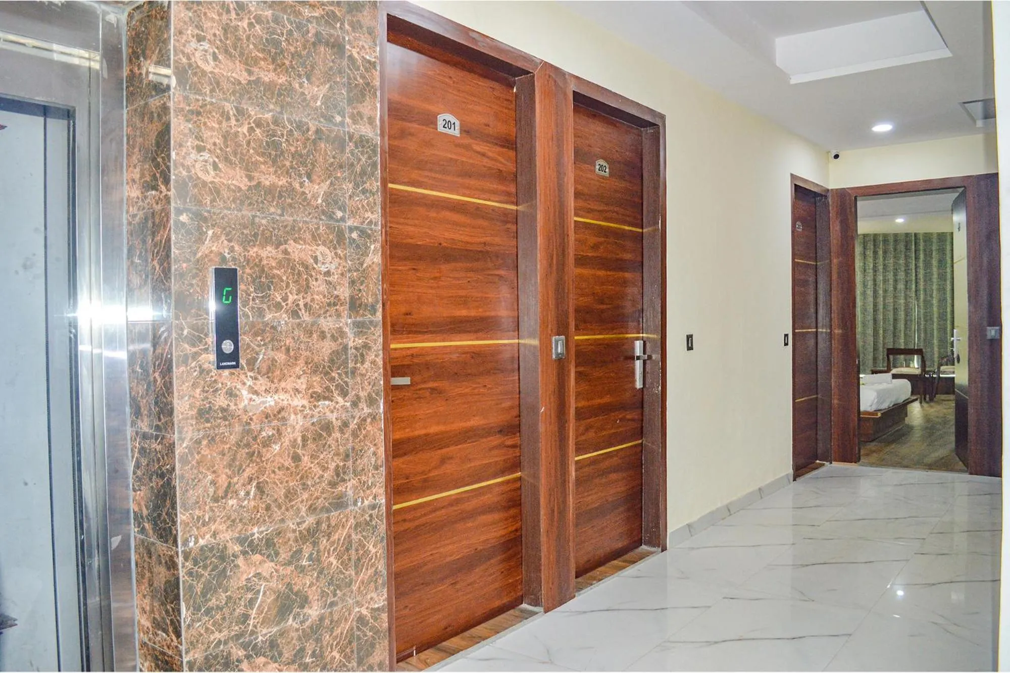 Lobby or reception in FabHotel The Golf Inn