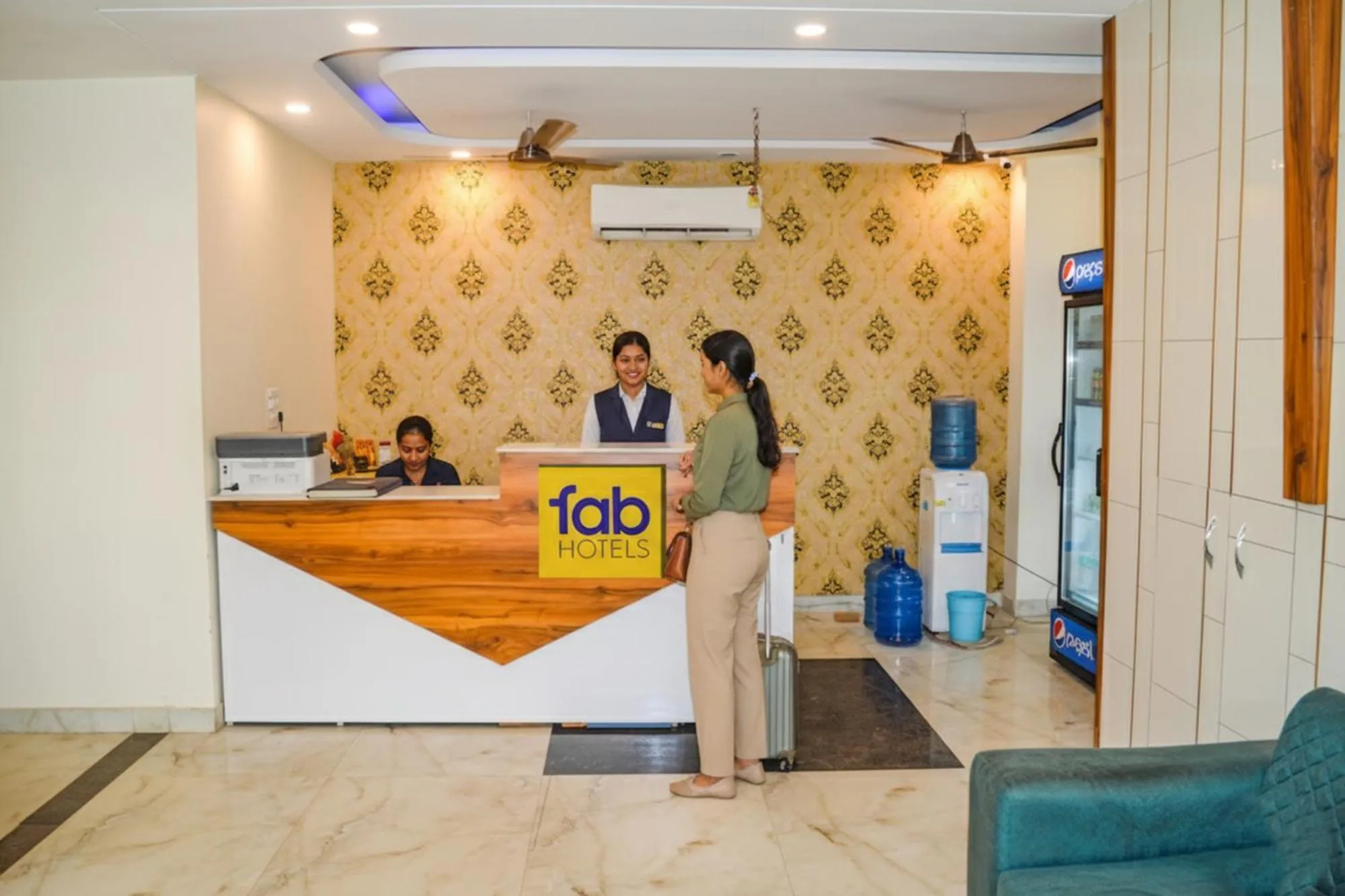 Lobby or reception in FabHotel The Golf Inn