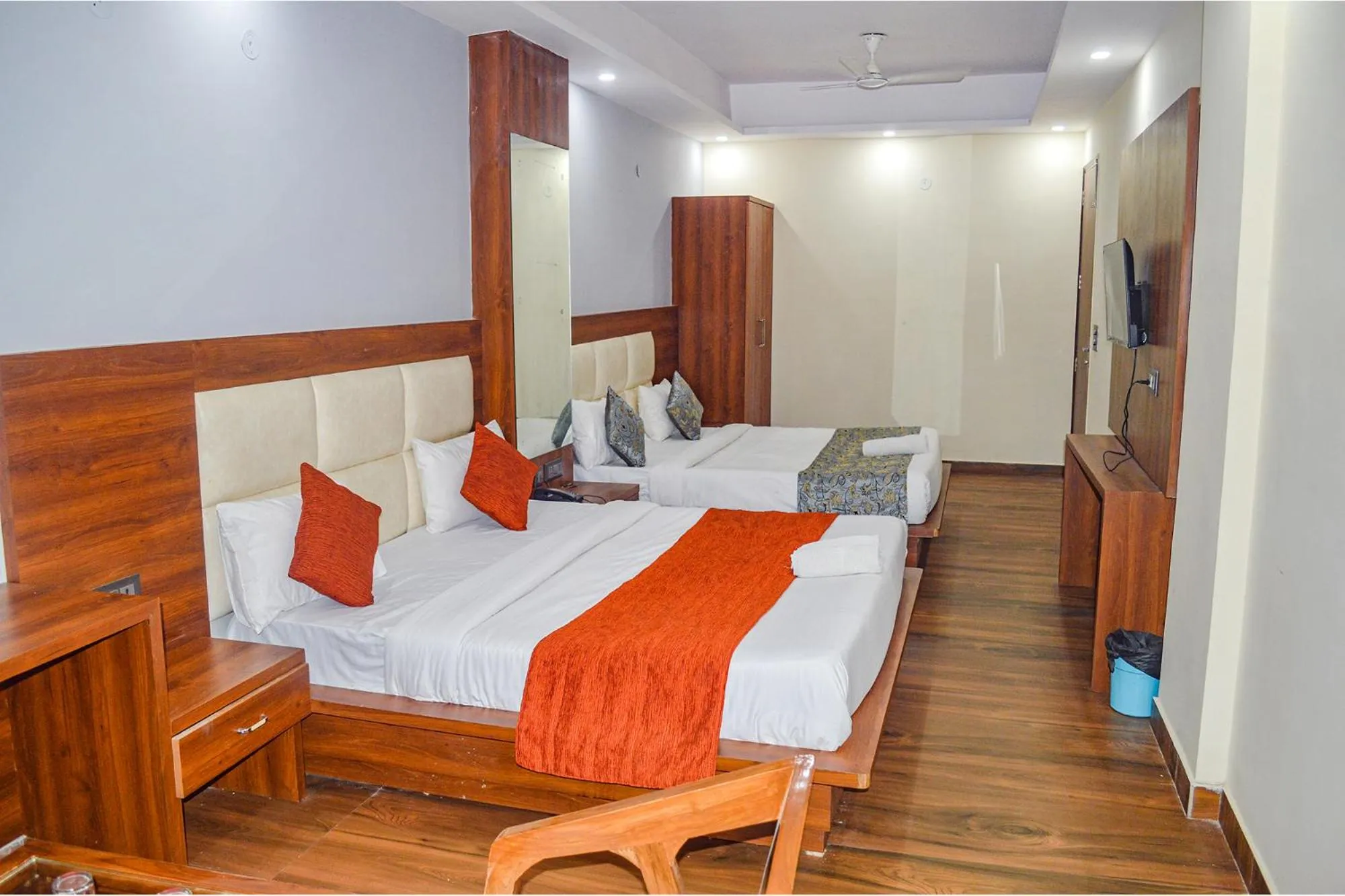 Bedroom, Bed in FabHotel The Golf Inn