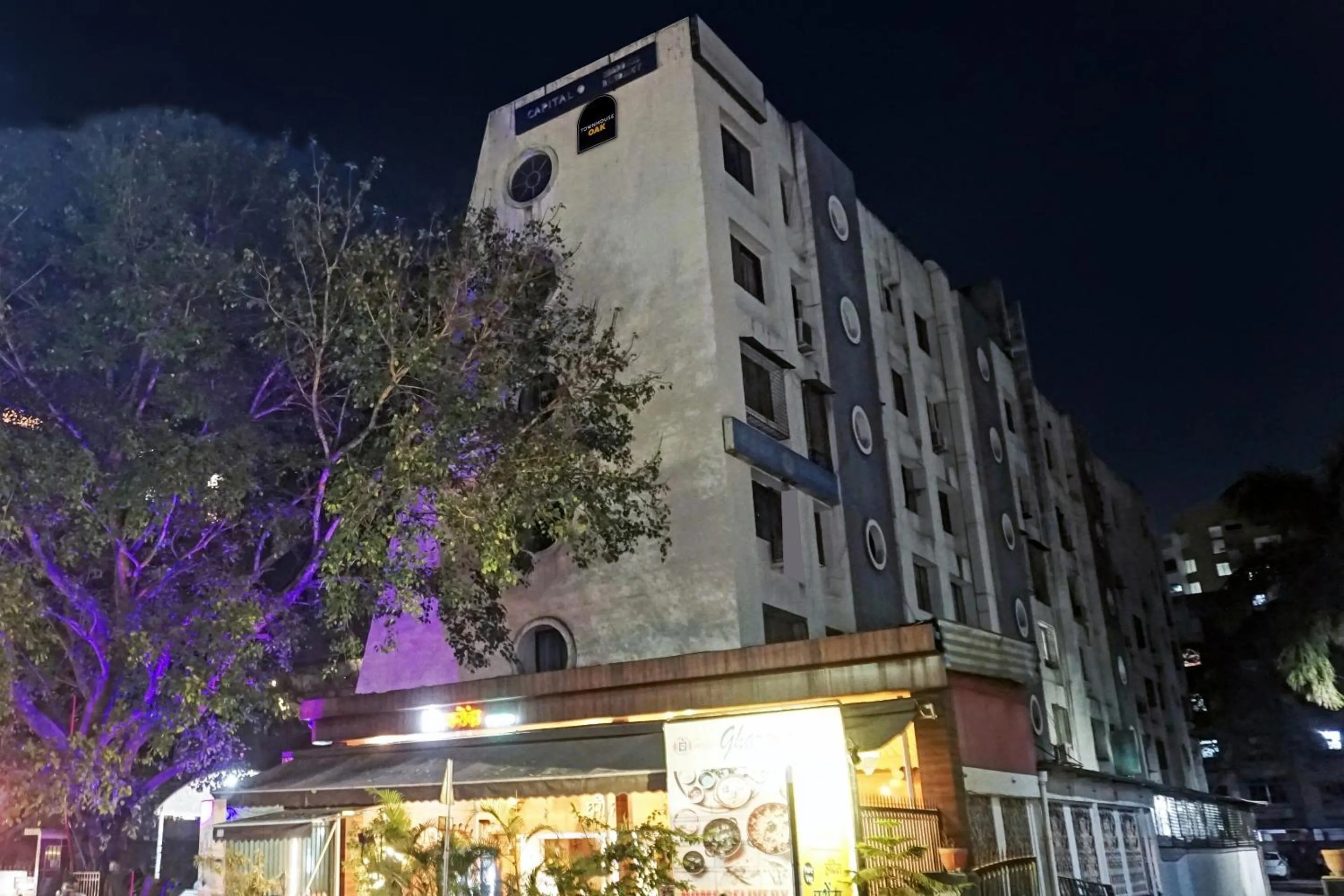 Facade/entrance in Townhouse OAK Gharonda Residency Near Sant Tukaram Nagar Metro Station