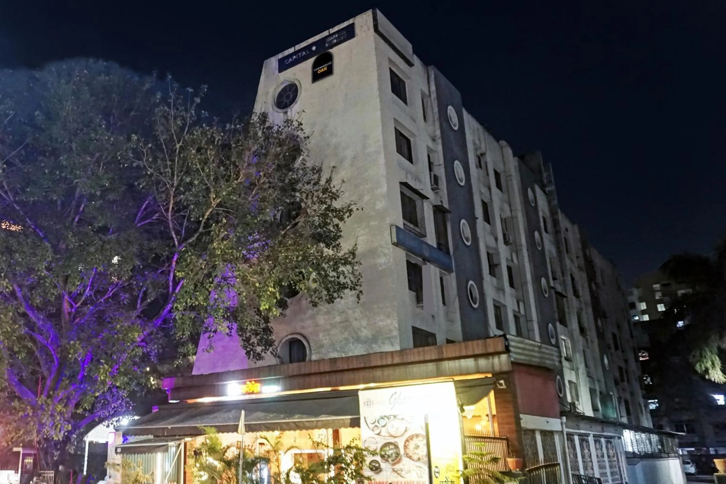 Facade/entrance in Townhouse OAK Gharonda Residency Near Sant Tukaram Nagar Metro Station