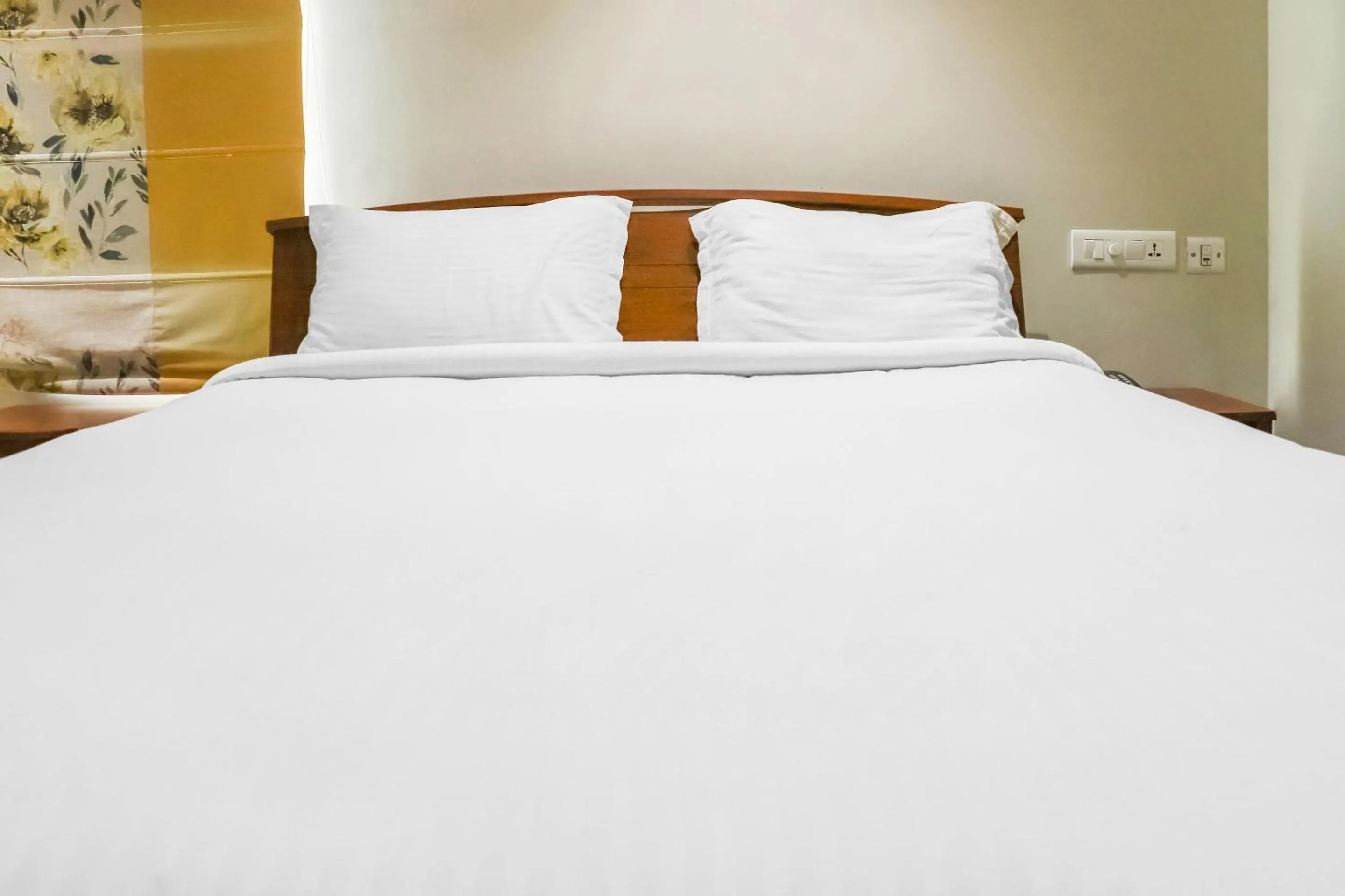 Bedroom, Bed in Collection O Kk Trends