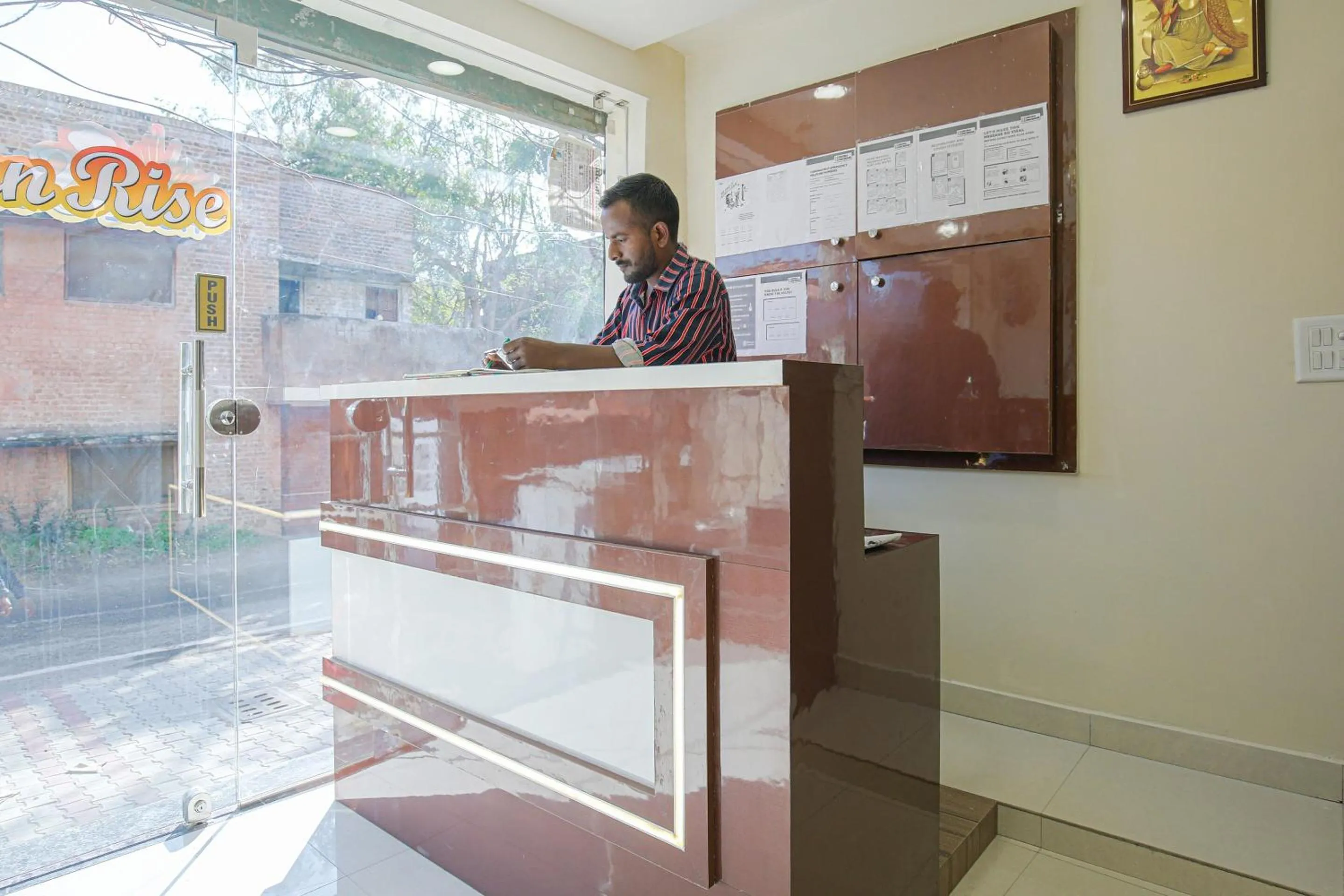 Lobby or reception in Hotel O Sunrise