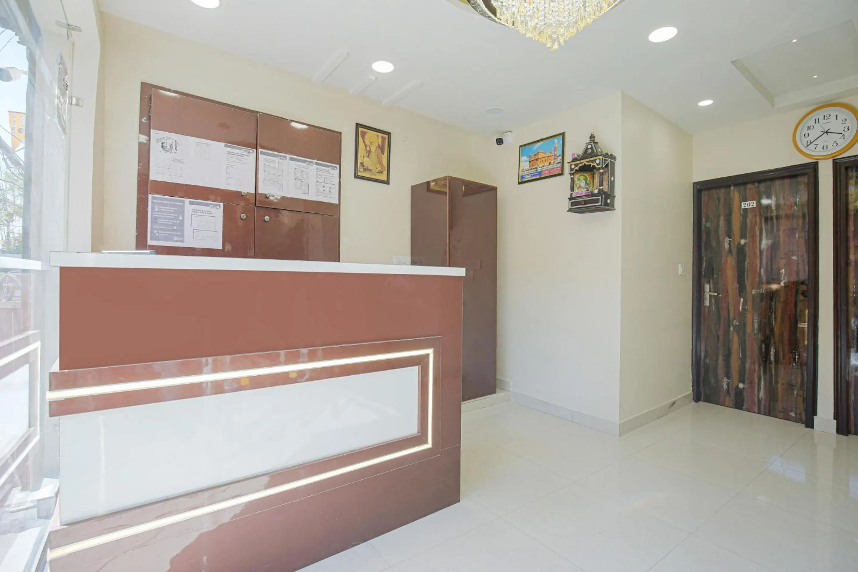 Lobby or reception in Hotel O Sunrise