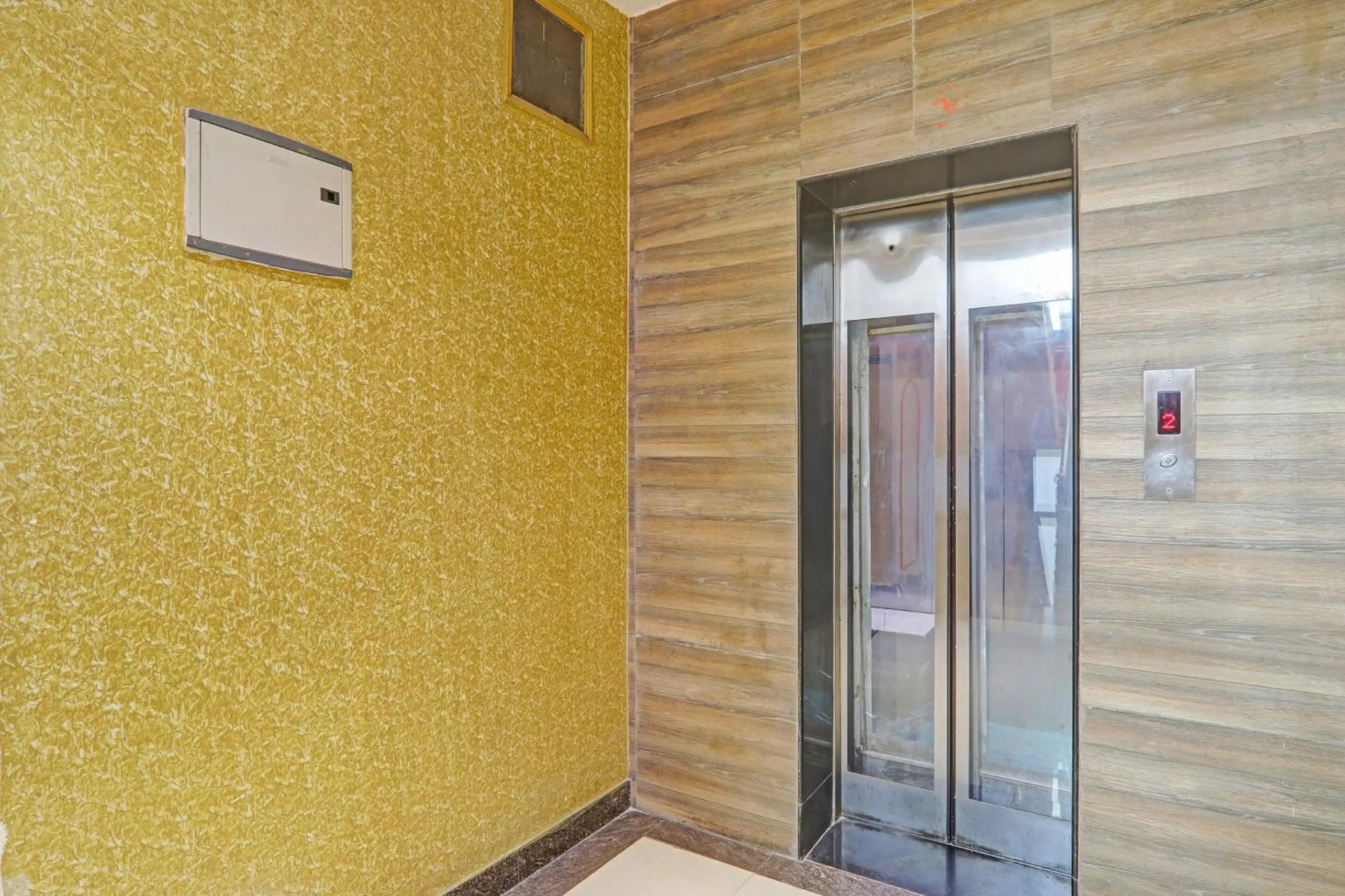 Lobby or reception in Capital O Townhouse Govinda Royal