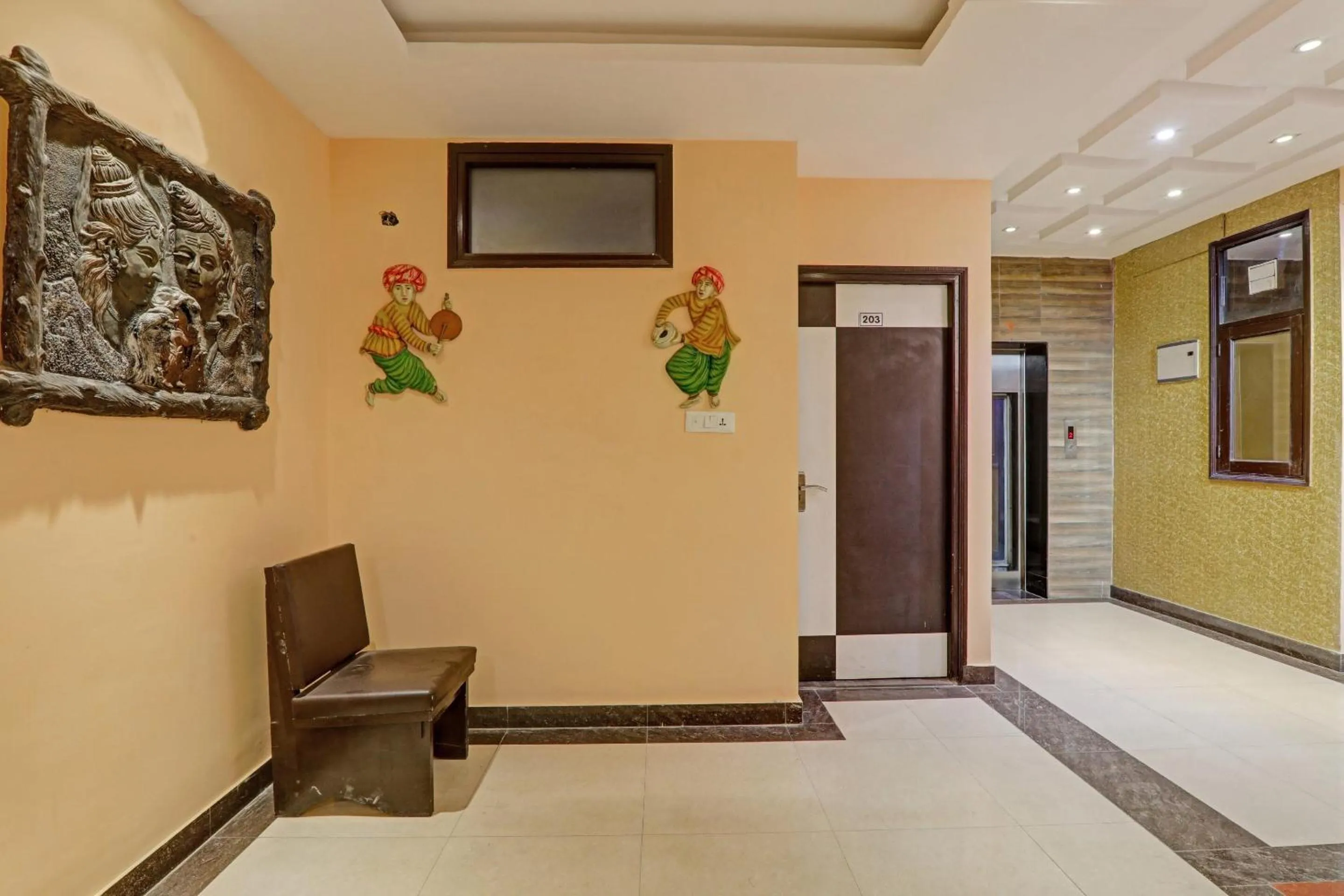 Lobby or reception in Capital O Townhouse Govinda Royal