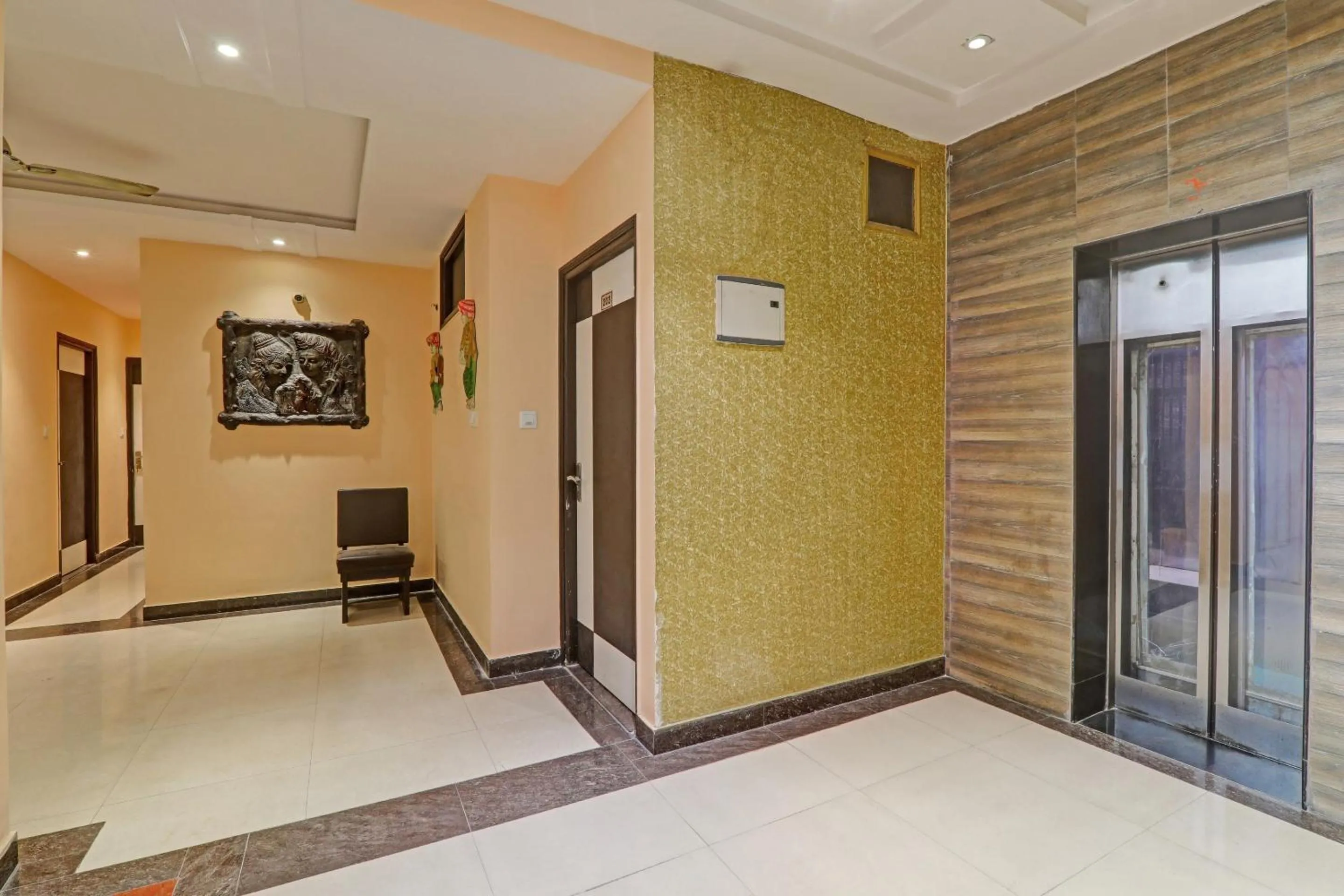 Lobby or reception in Capital O Townhouse Govinda Royal