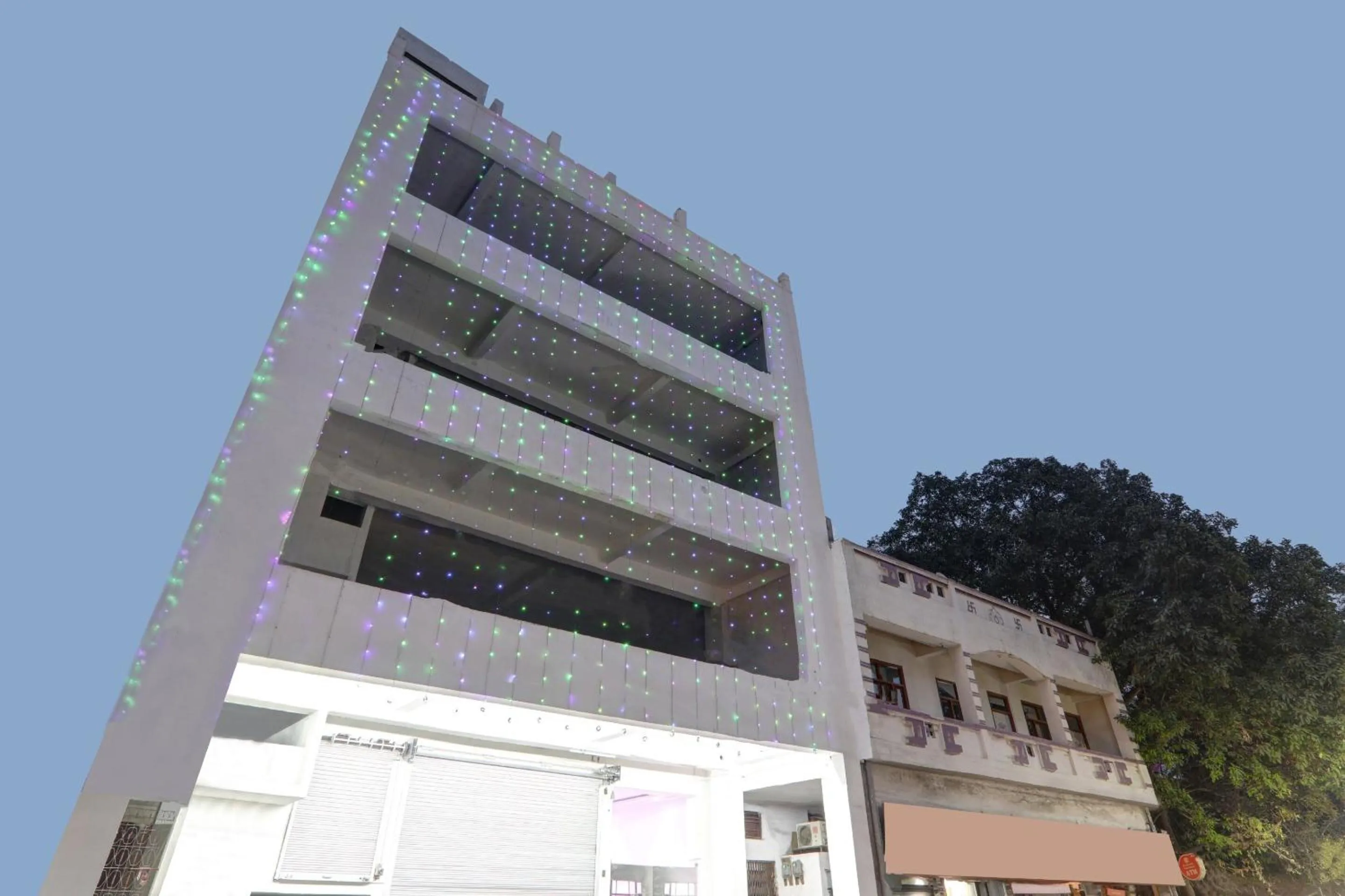 Facade/entrance in Capital O Townhouse Govinda Royal