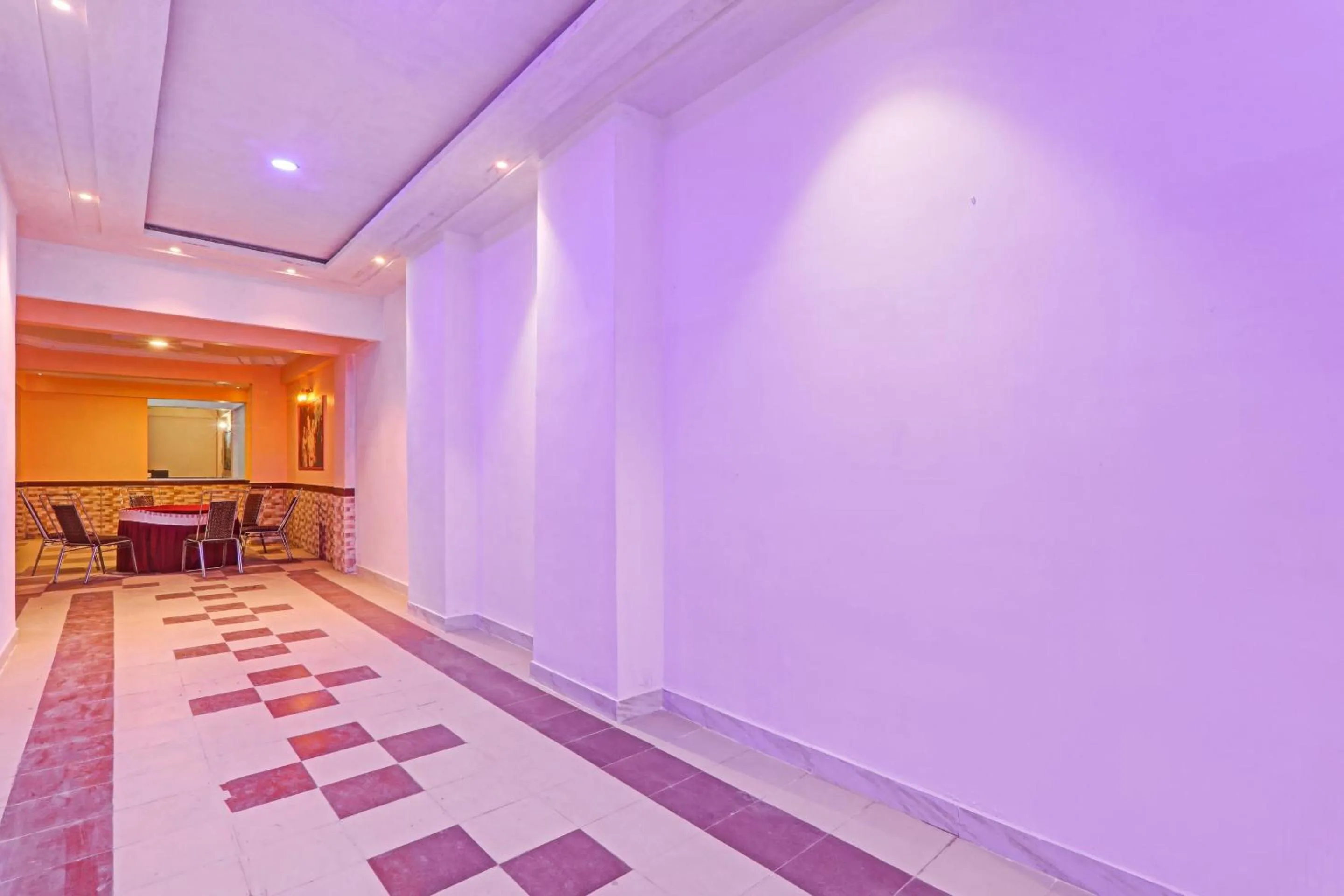 Lobby or reception in Capital O Townhouse Govinda Royal