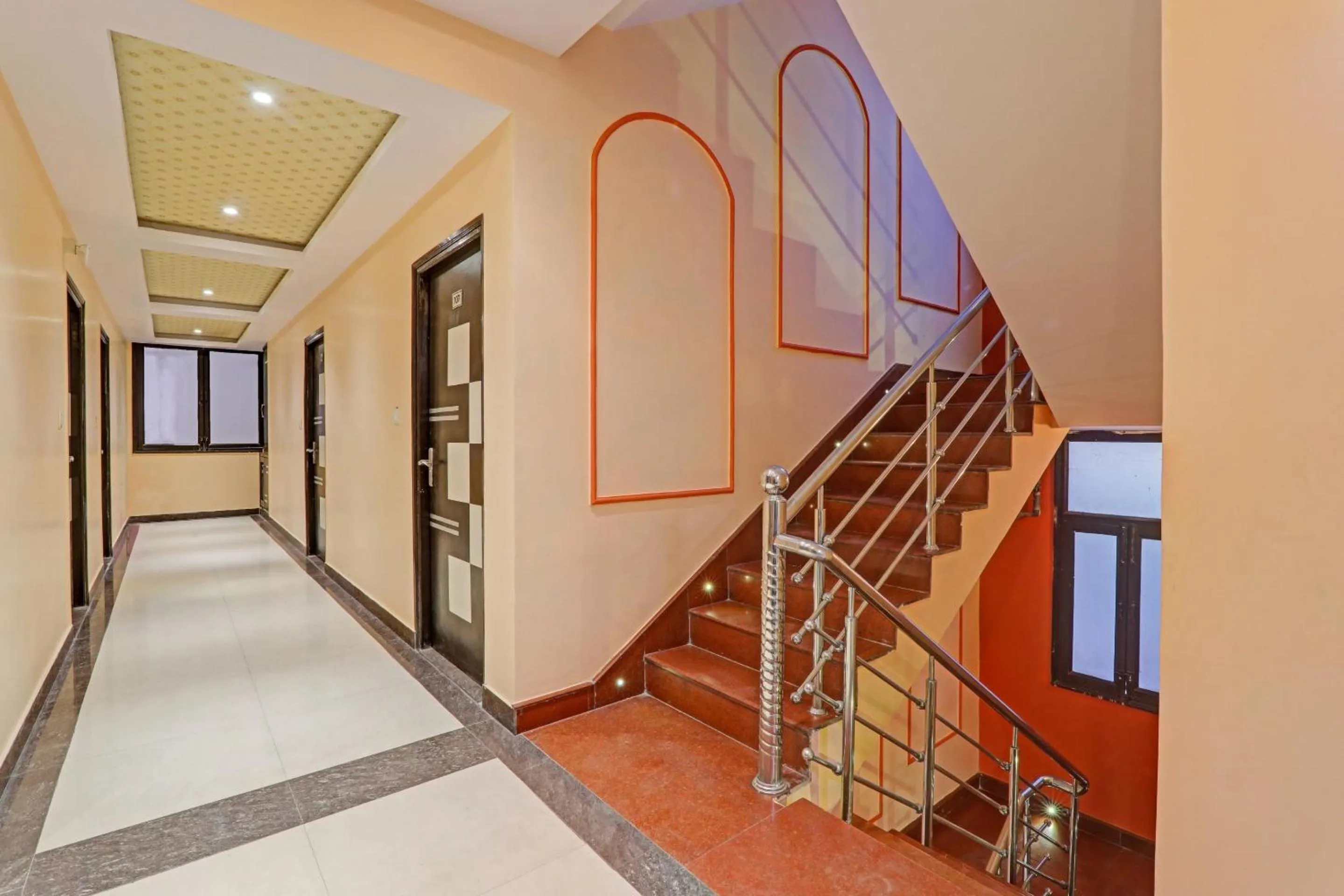 Lobby or reception in Capital O Townhouse Govinda Royal