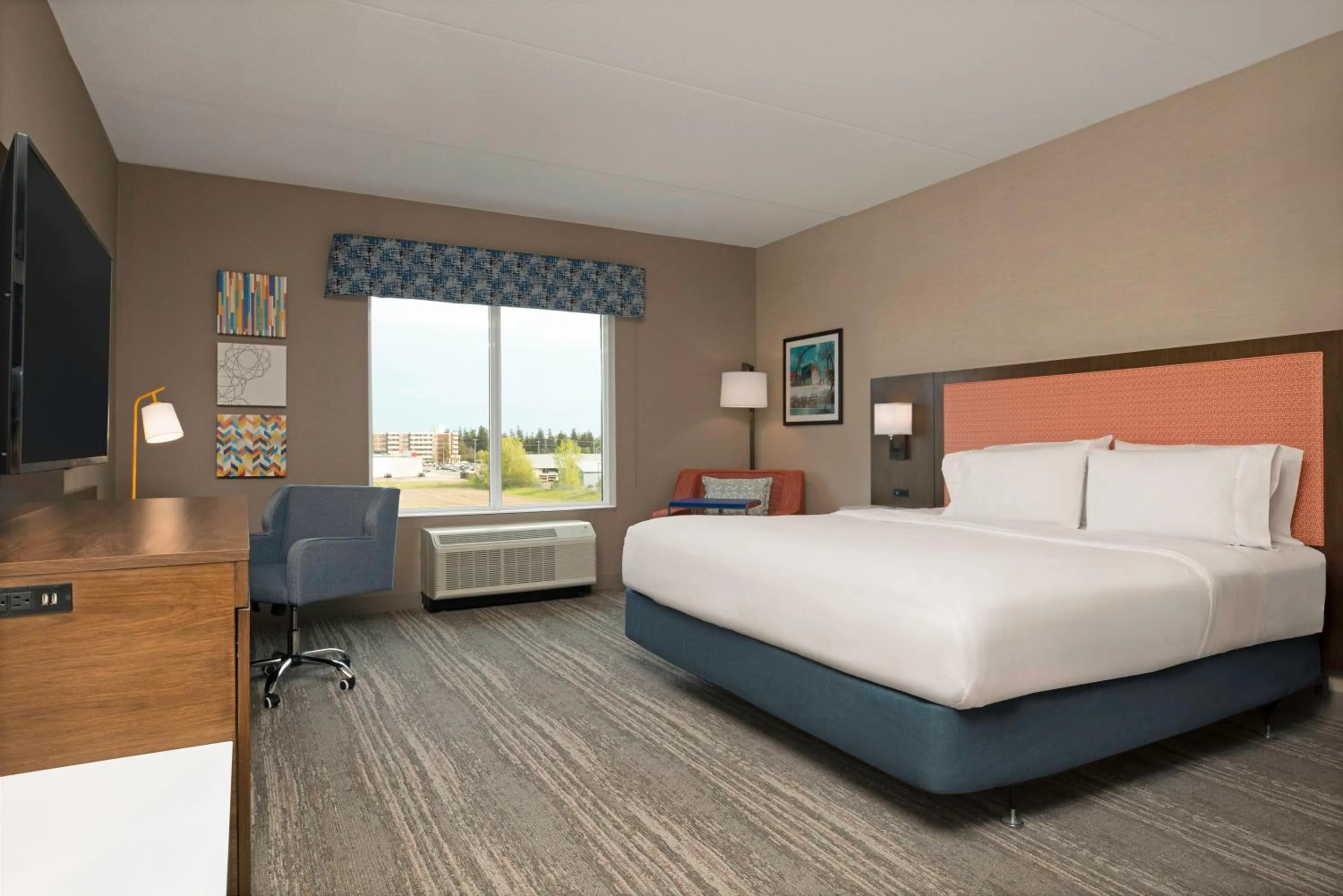 Bedroom, Bed in Hampton Inn by Hilton Port Hope Cobourg