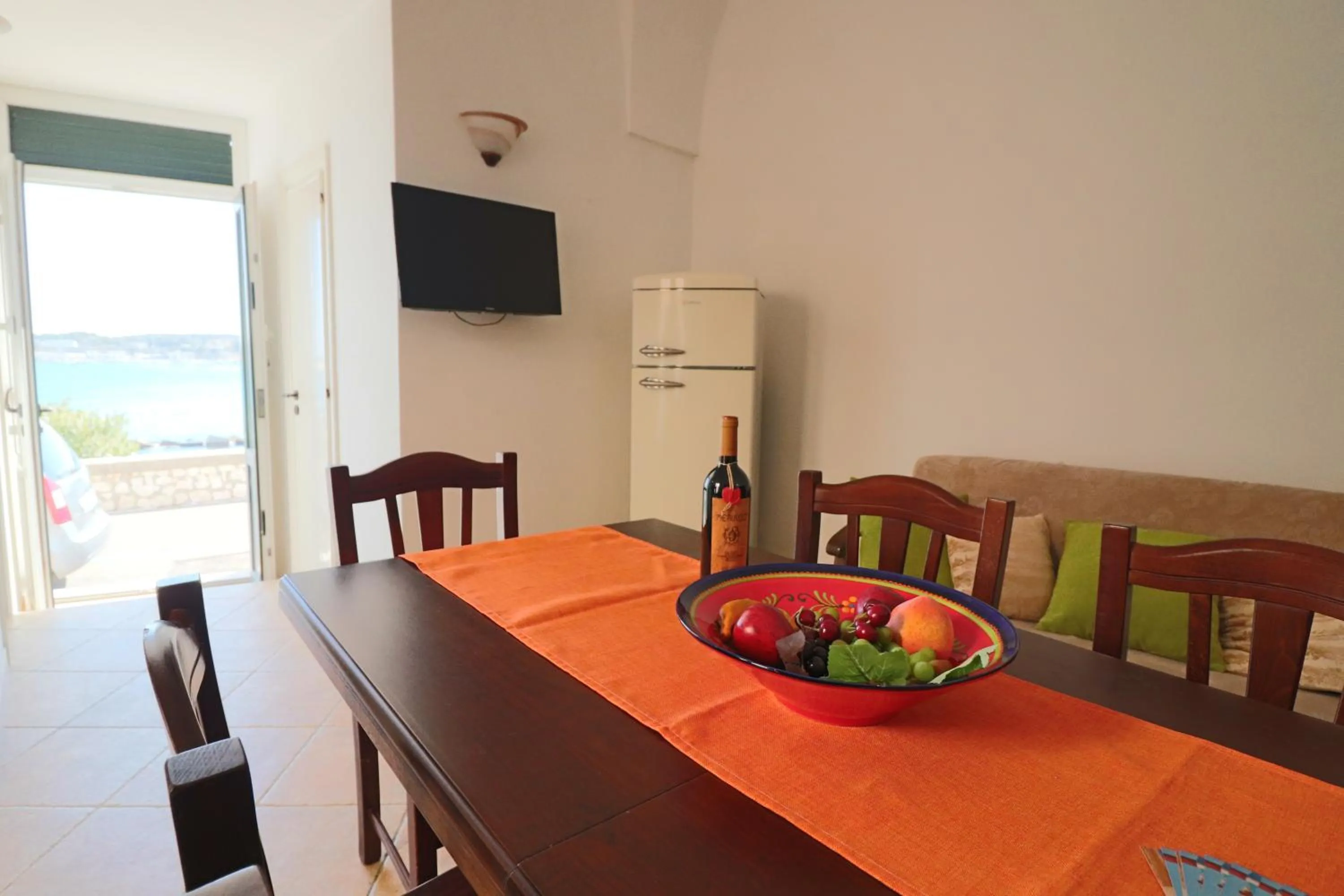 Dining area in Casa Rachele Salento Charm and the Sea Just Steps Away, in the Heart of Otrant