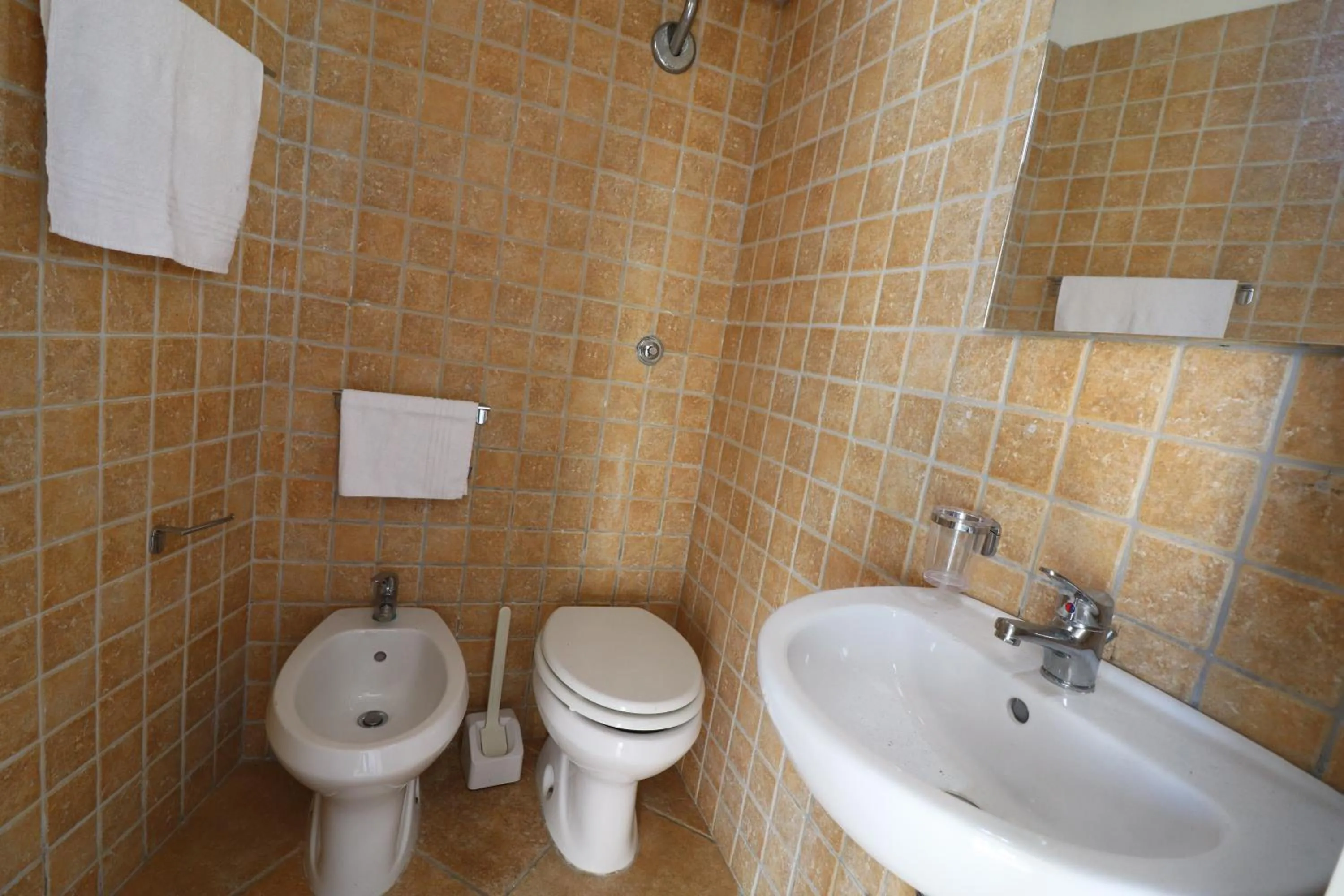 Bathroom in Casa Rachele Salento Charm and the Sea Just Steps Away, in the Heart of Otrant